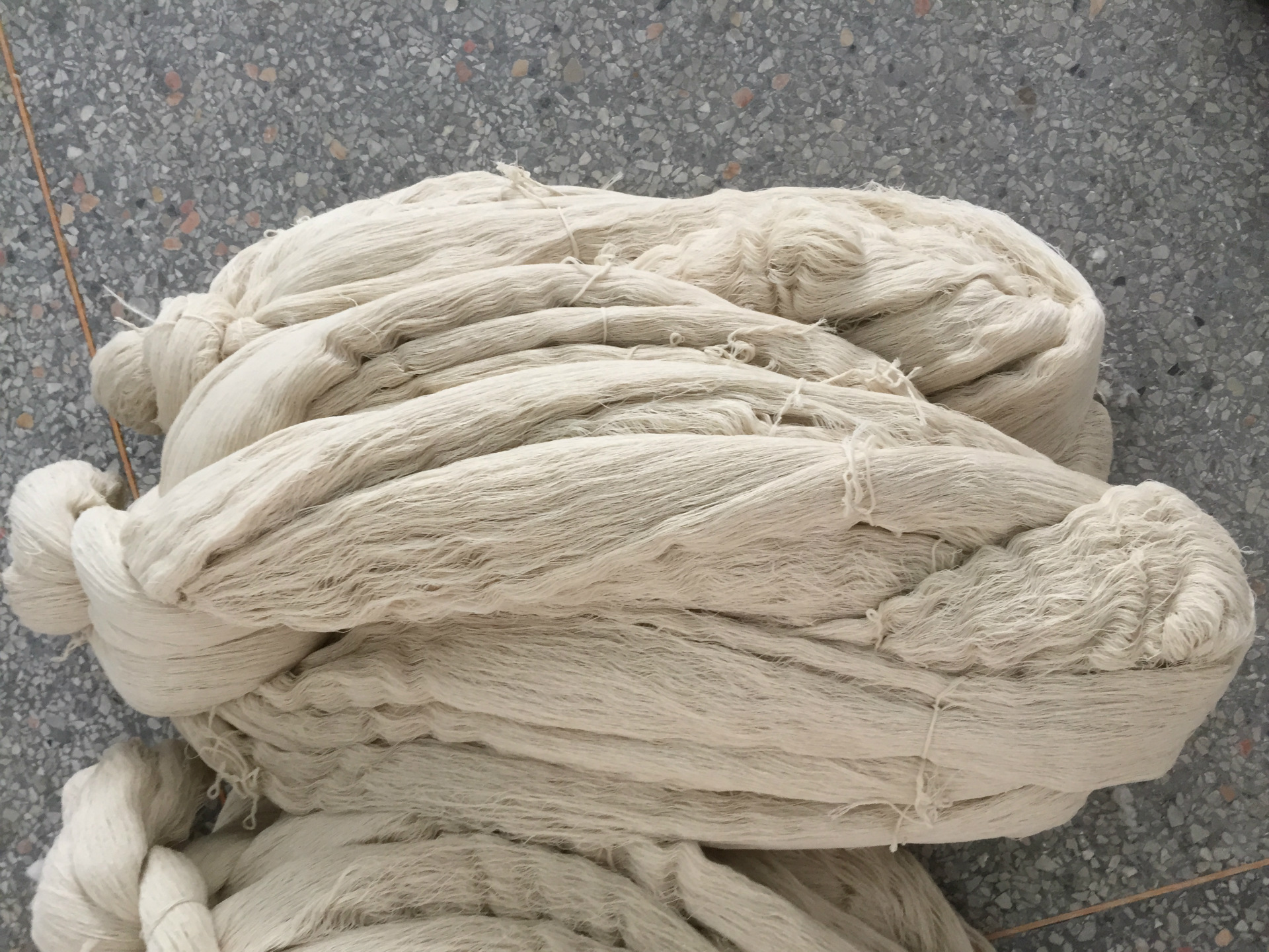 油丝8020绢棉30支可染色出口日本油丝袜子专用