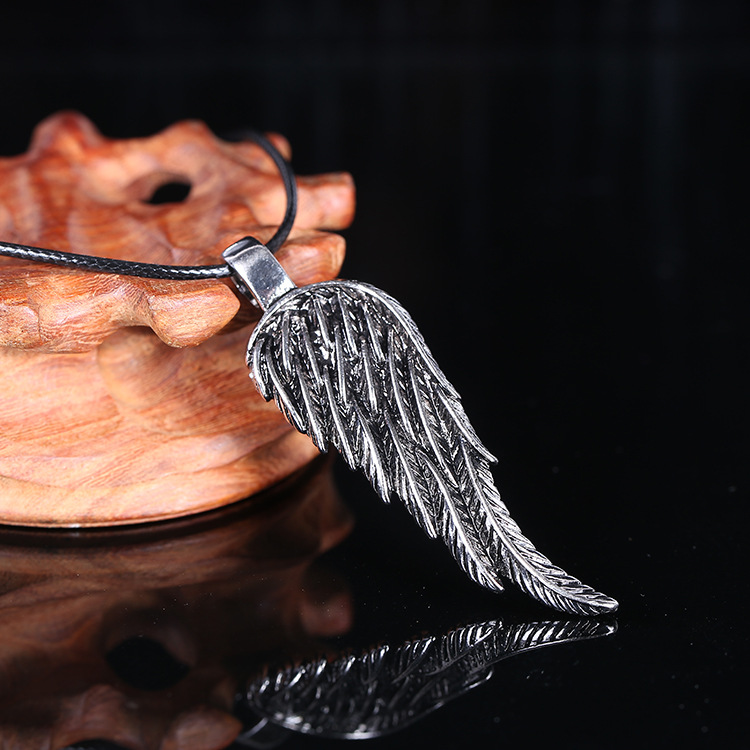 新款颈链 男士钛钢项链 堕落单翼鹰翅膀吊坠时尚百搭饰品批发