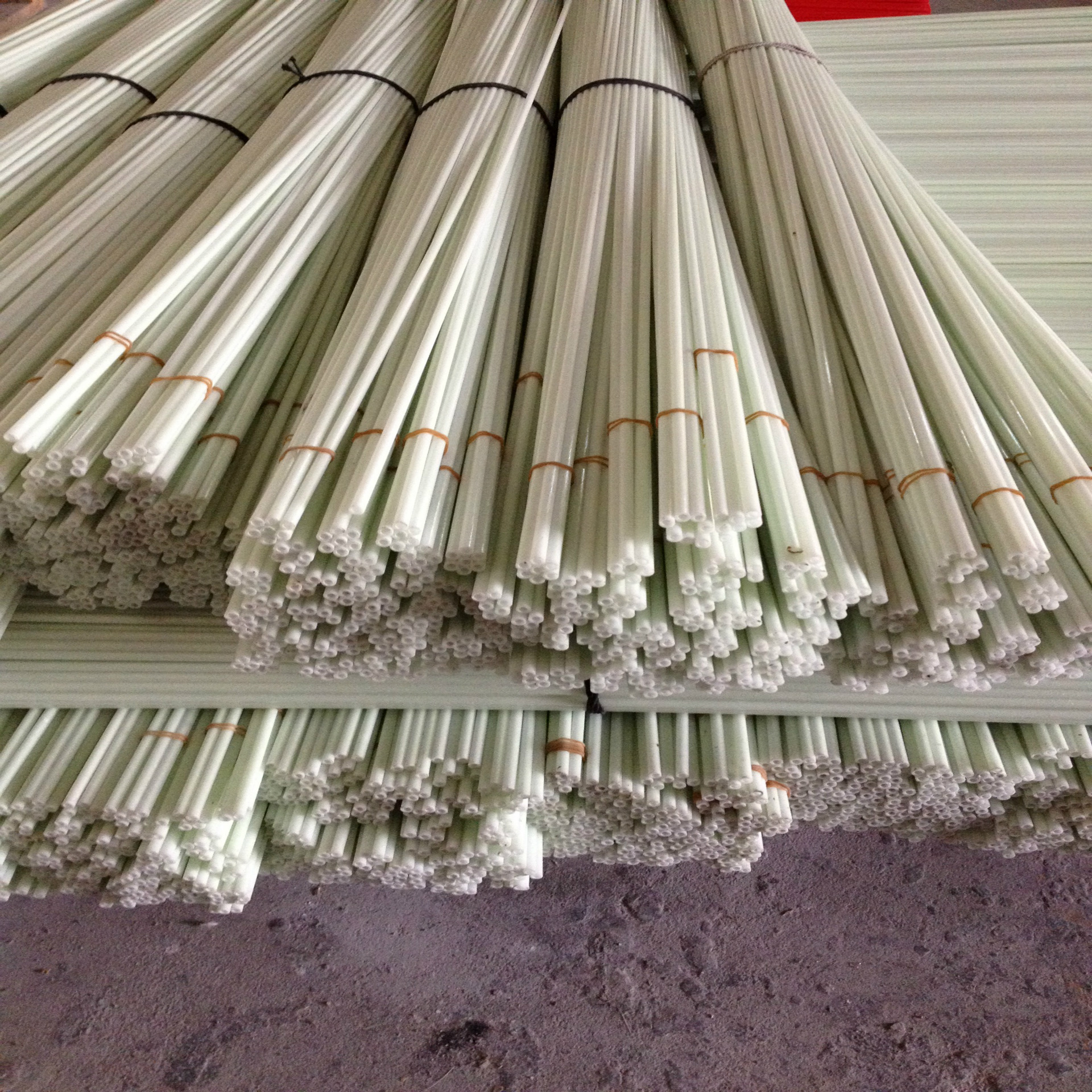 厂家直销玻璃纤维杆玻璃纤维棒/儿童玩具毯支架杆用4.0mm玻纤棒