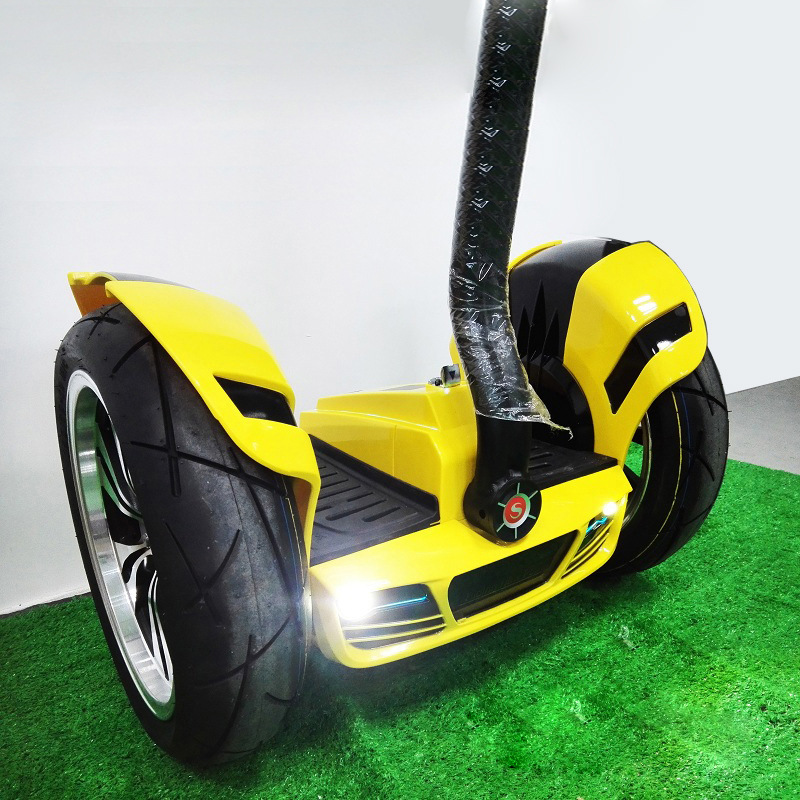 厂家批发 锂电池便携式智能平衡两轮代步车 站立电动车思维车