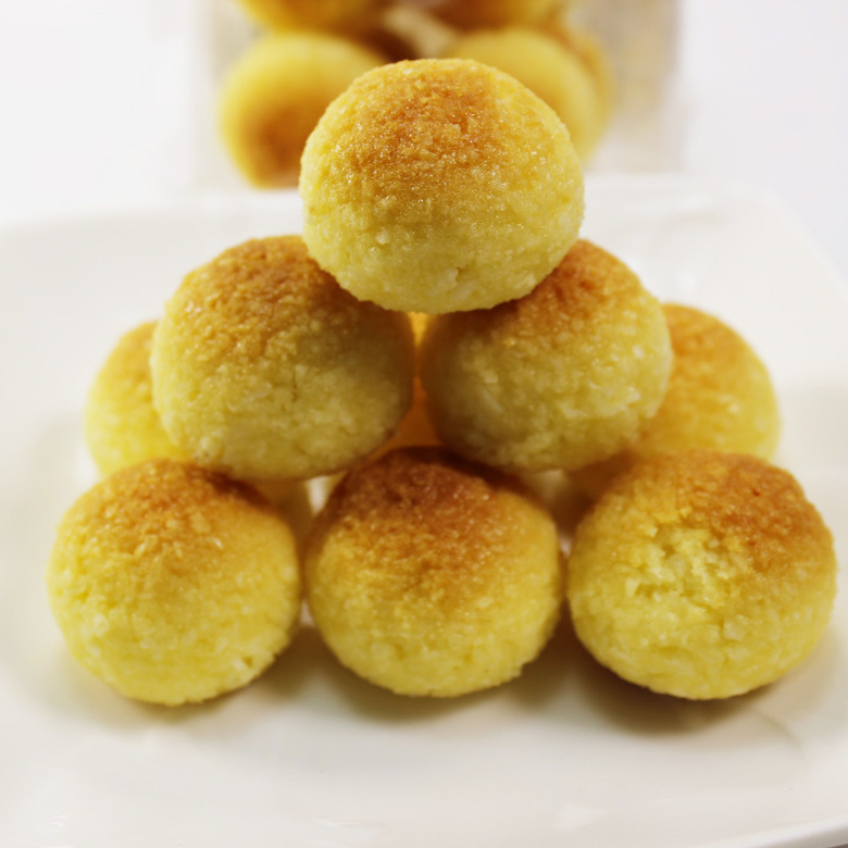 杨三郎 椰丝球 奶香味椰子球椰蓉球椰蓉酥零食110g*20袋整箱