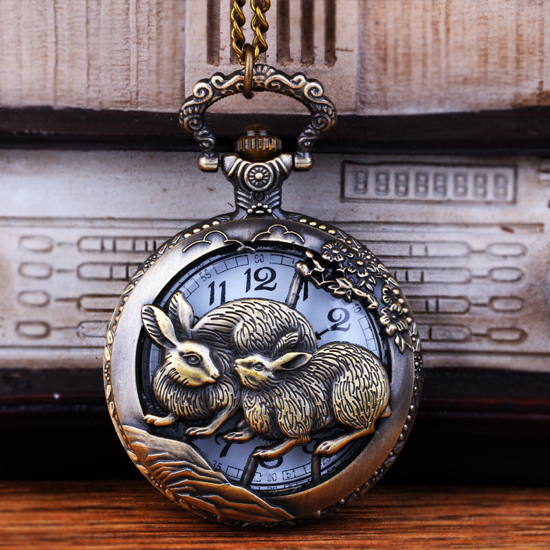 大号古铜色镂空生肖兔子复古石英怀表厂家批发 十二生肖挂表怀表