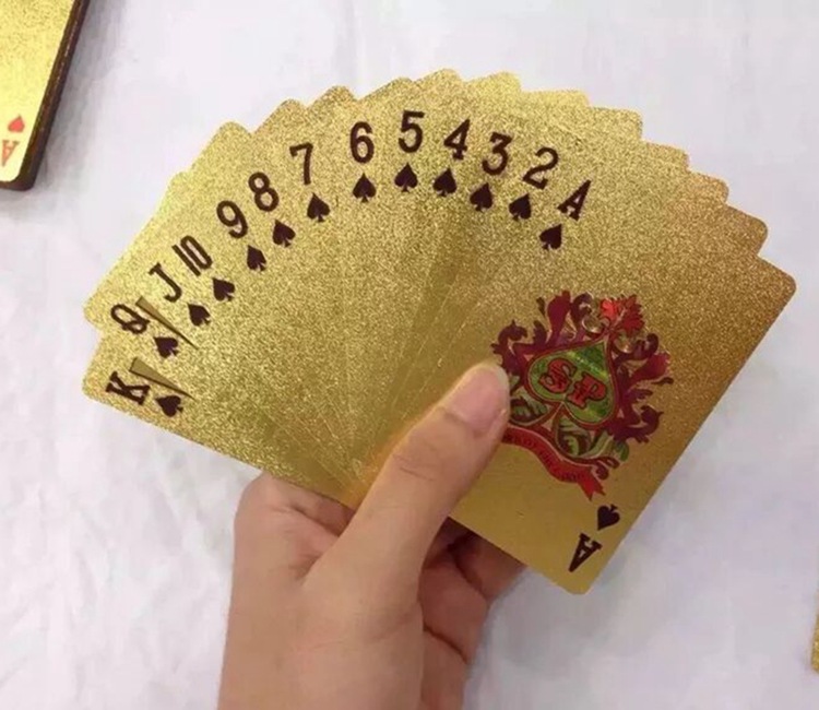 24K纯金扑克牌图片