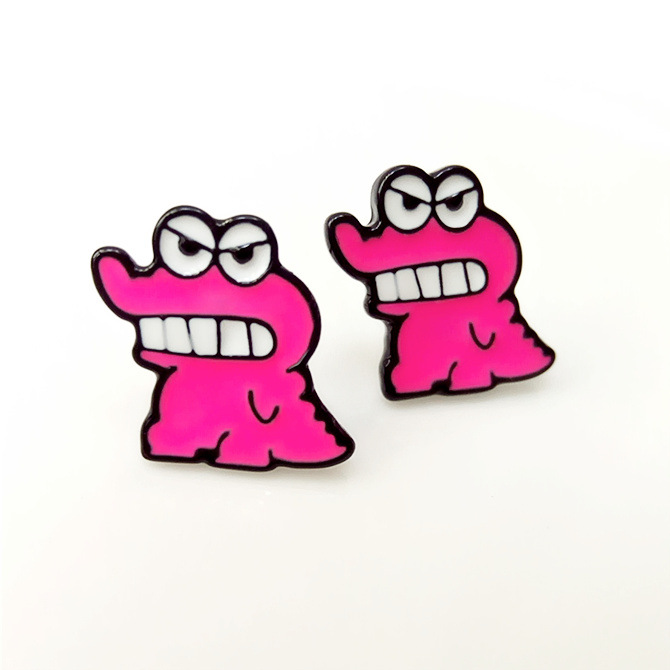 经典日本卡通动画片蜡笔小新的鳄鱼饼干零食耳钉耳环可爱女款耳饰