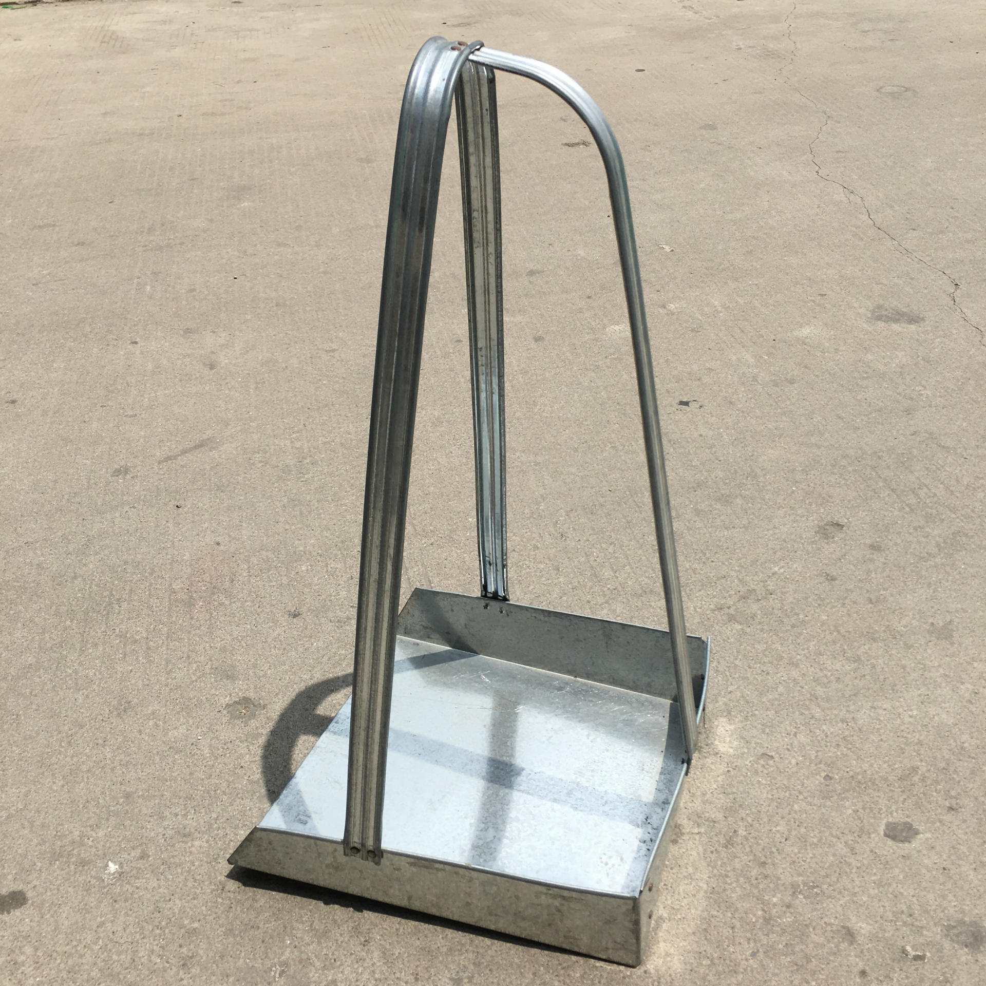 批发供应白铁扒斗卫生斗 铁簸箕 垃圾铲