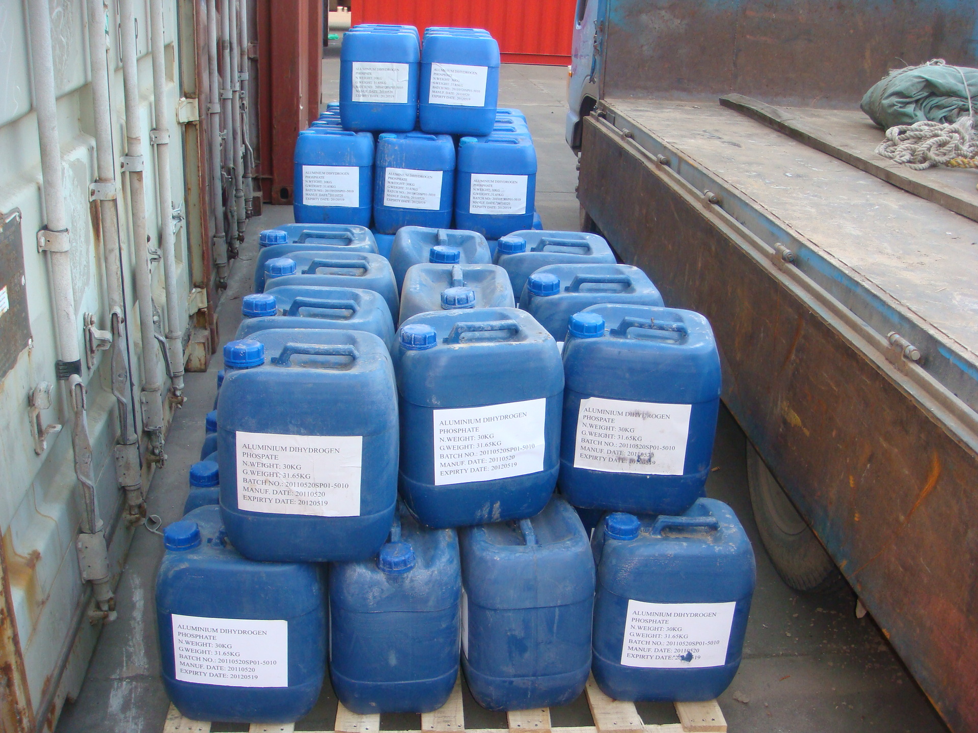 生产耐火磷酸二氢铝粘稠液体耐火材料胶粘剂粘合剂用于耐火砖水泥