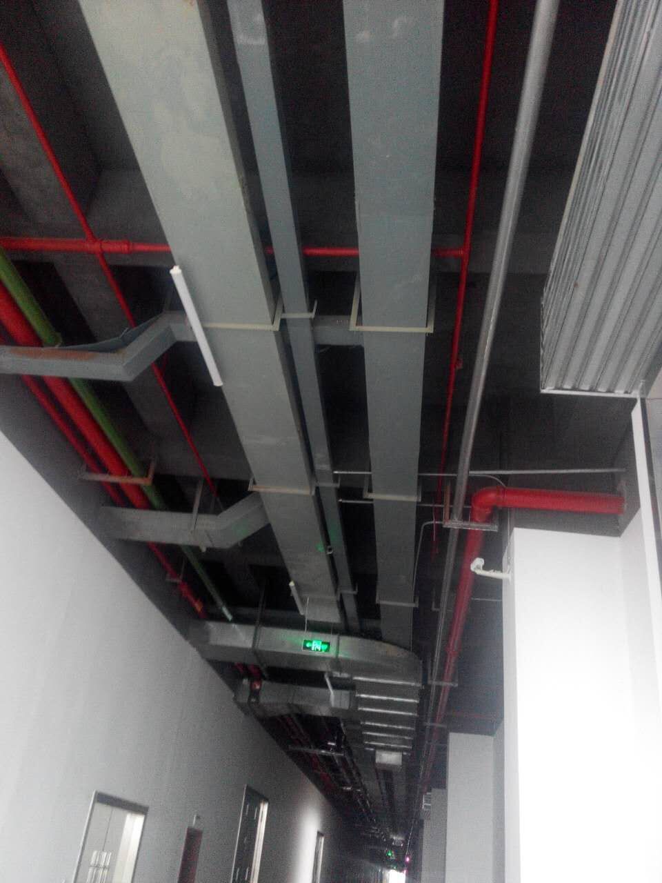 专业生产各种优质桥架/热镀锌槽式桥架/梯式桥架/托盘式桥架