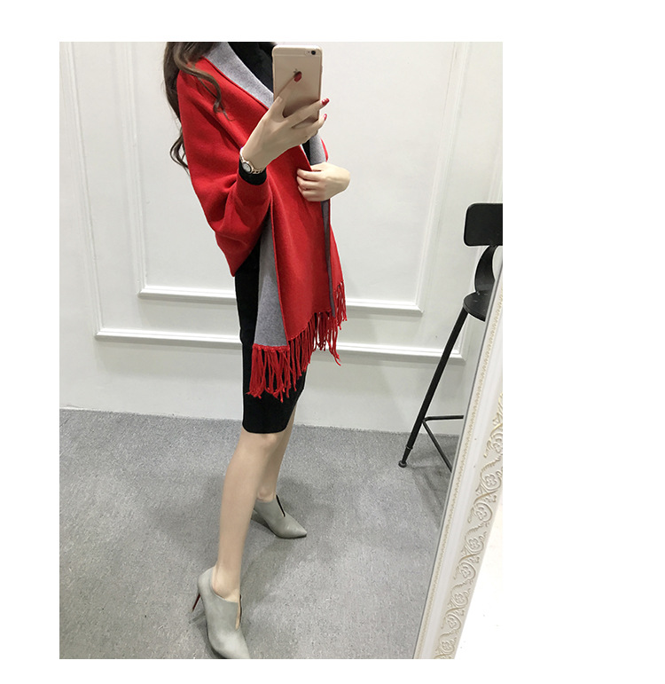 带袖披风斗篷仿羊绒披肩围巾两用加厚秋冬季