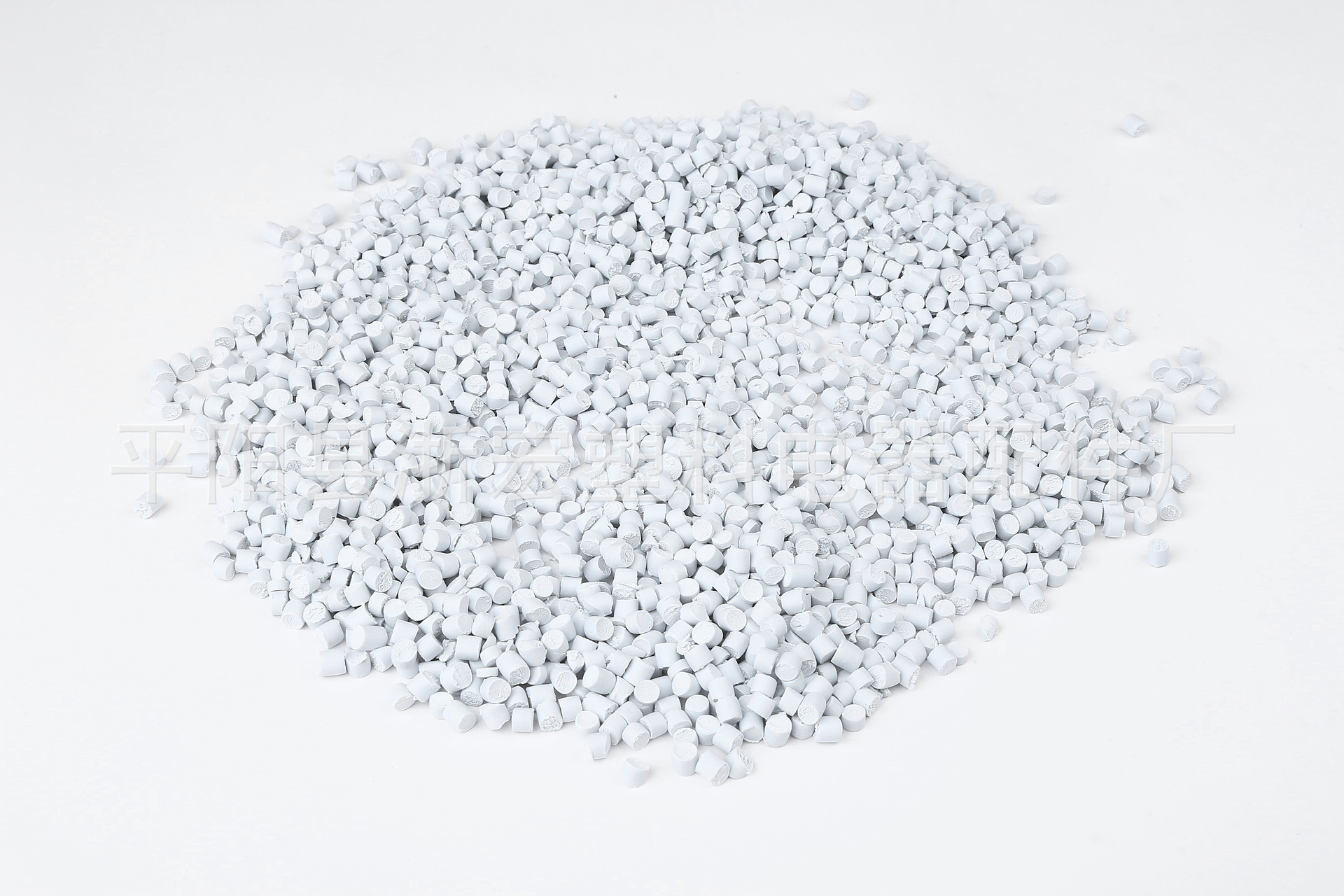 厂家直销pvc硬质再生颗粒 pvc粒子 白色pvc再生颗粒pvc粒子
