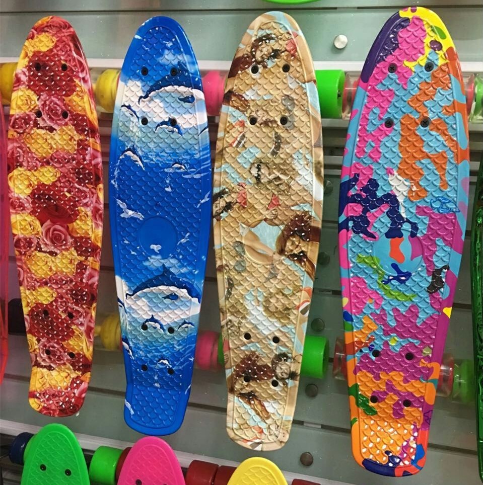 盛世滑行22寸鱼板香蕉板单翘板厂家批发欧美热销塑料滑板pu轮带灯