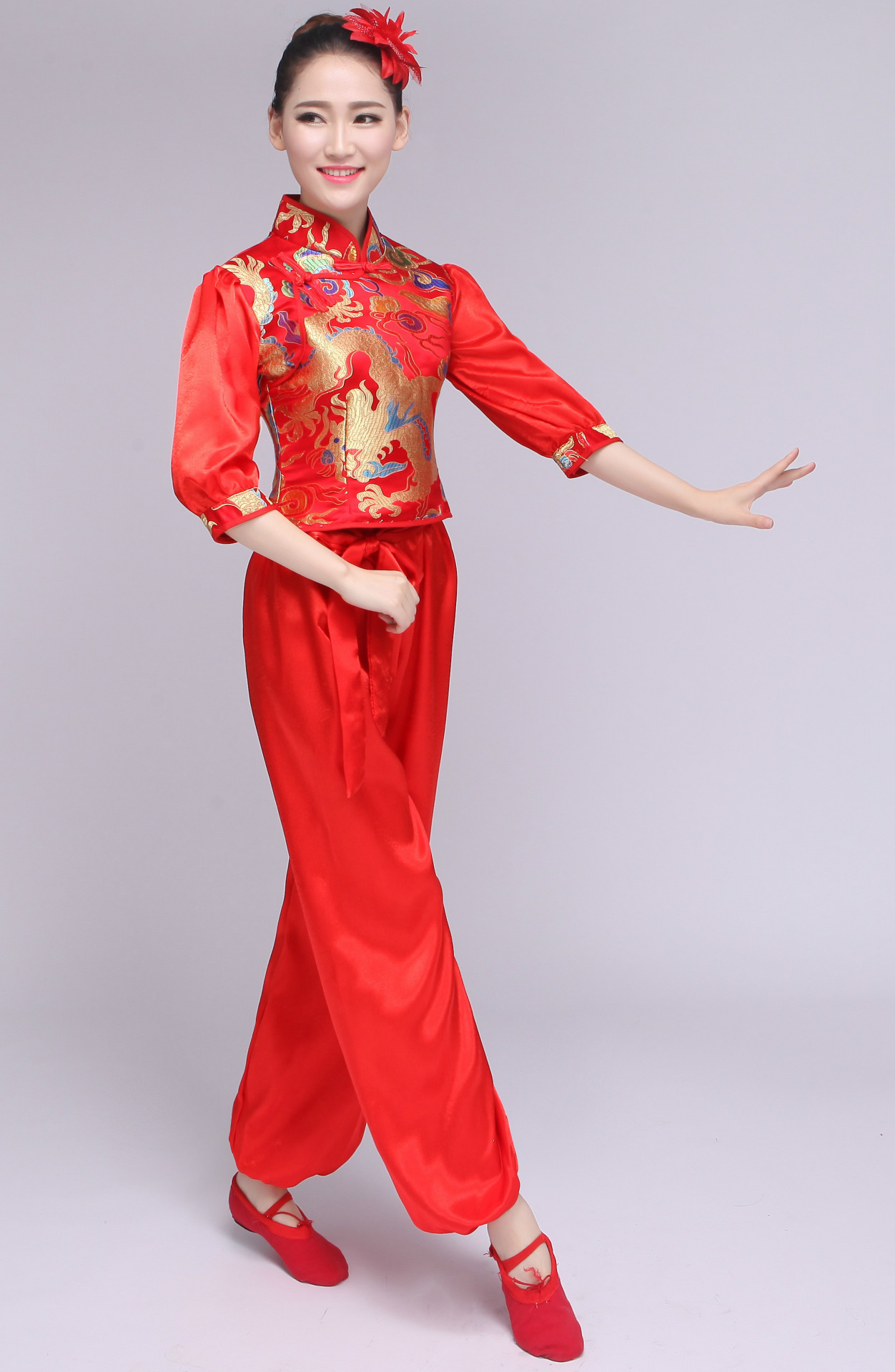 中国民族风秧歌服腰鼓服打鼓服广场舞蹈演出服装现代舞台表演男女