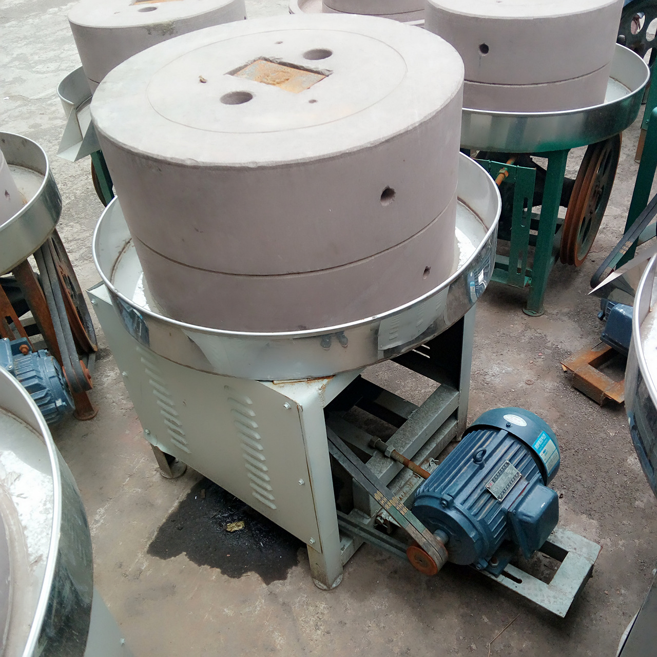 原石石磨小麦磨面机 石磨小麦面粉机 包谷磨面机石磨机