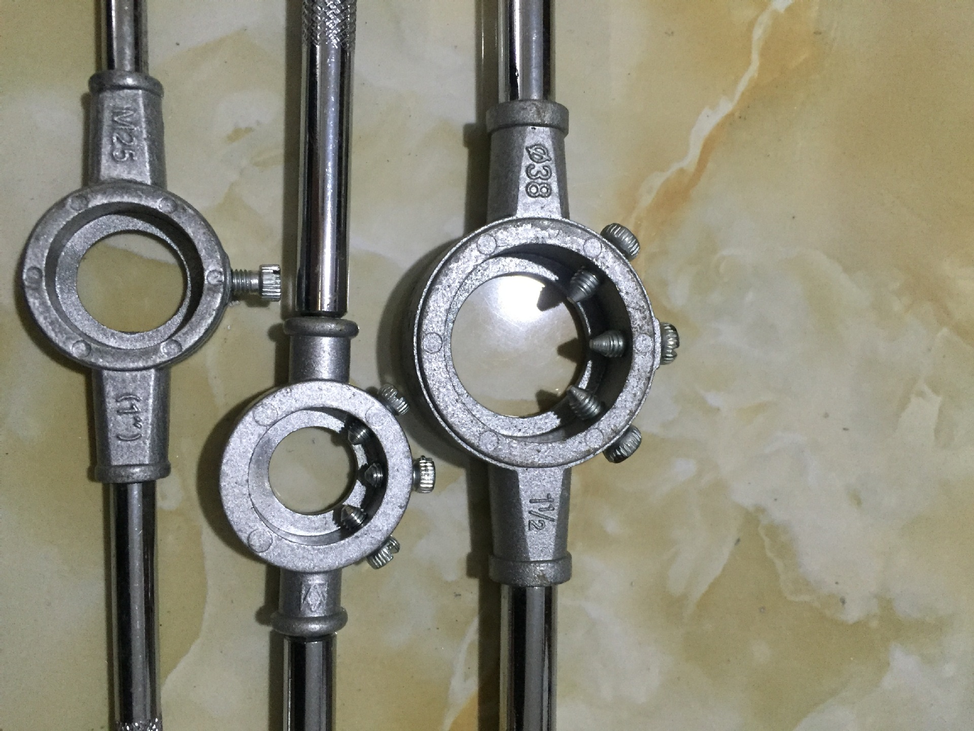 厂家直销包邮 公制 美制 圆板牙绞手 板牙架板牙铰手