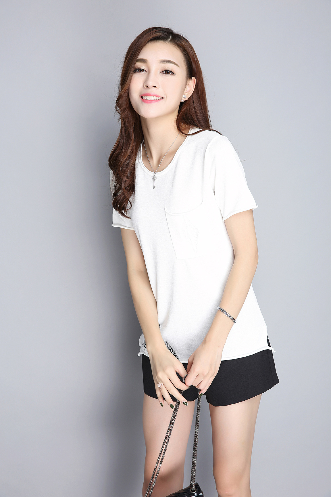 新款圆领短袖针织衫 新潮破洞纯色女上衣 休闲百搭潮装批发