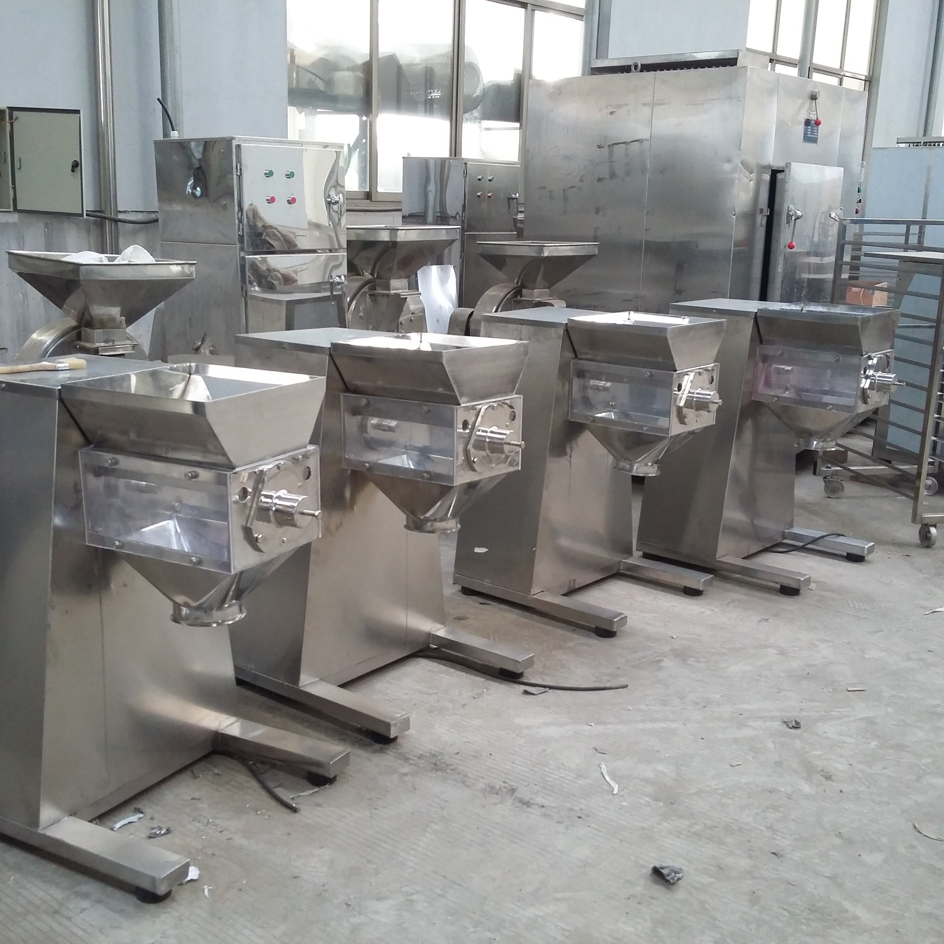 供应摇摆式颗粒机制粒机系列