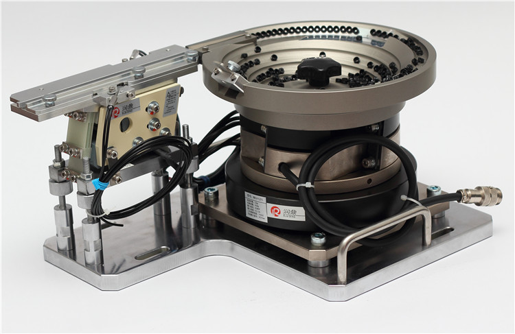 来料加工定制塑胶镜筒精密振动盘