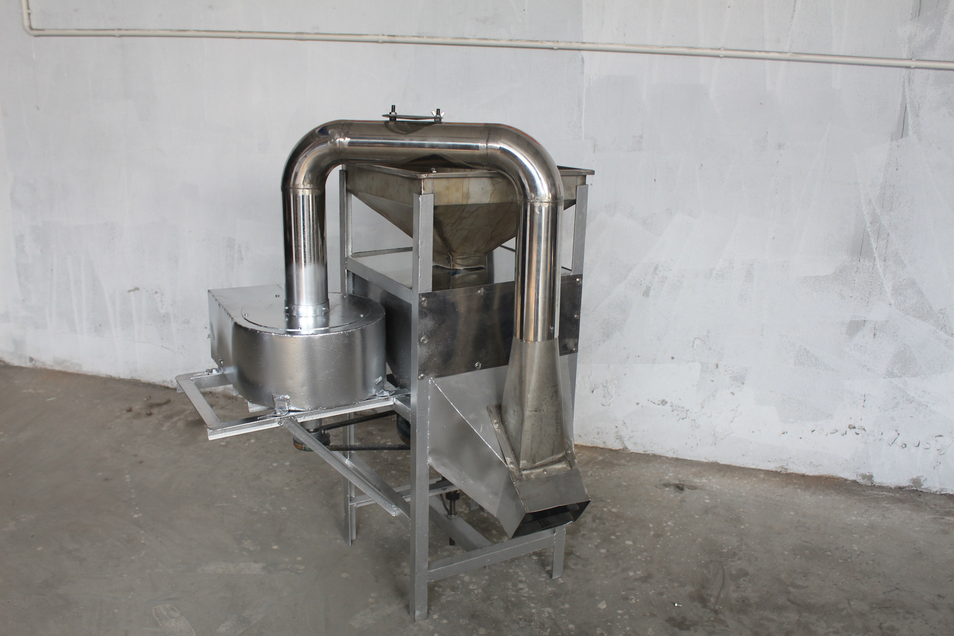 花生糖机械设备 糖果机械设备 熟花生米去皮机