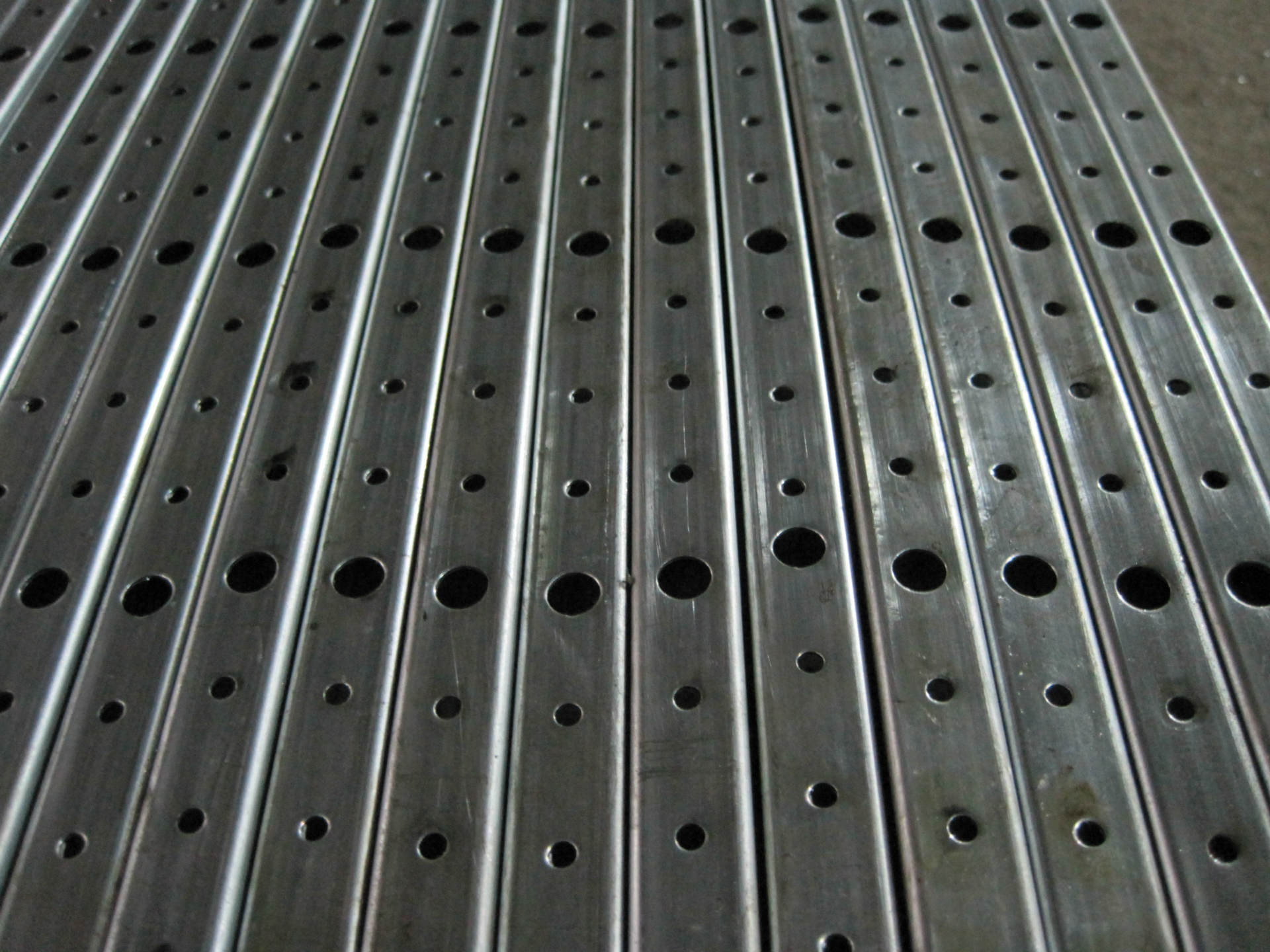 威图柜门板方管加强筋