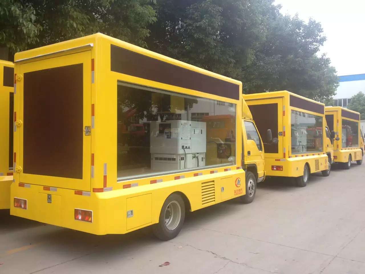 首页 专用车 服务车 舞台车 ></p></a>汽车售货车,小型售货车,餐车,舞台车