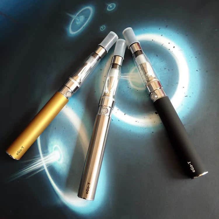 鸿欣批发大烟雾男女通用ego-t新款ce4电子烟蒸汽水烟套装戒烟产品