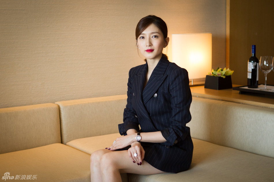 2016夏秋款 江疏影同款女式条纹黑色v字领双排扣修身小西装
