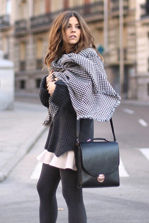 内蒙古羊绒厂家直销纯羊毛四边须加厚款千鸟格围巾女士大披肩欧美