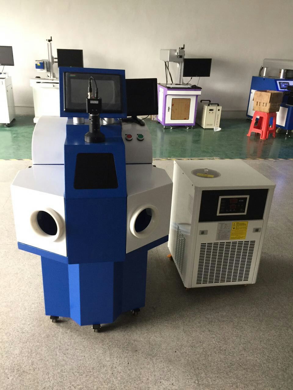 首饰激光焊接机假牙义齿激光点焊机博伟200w激光焊接金属价格