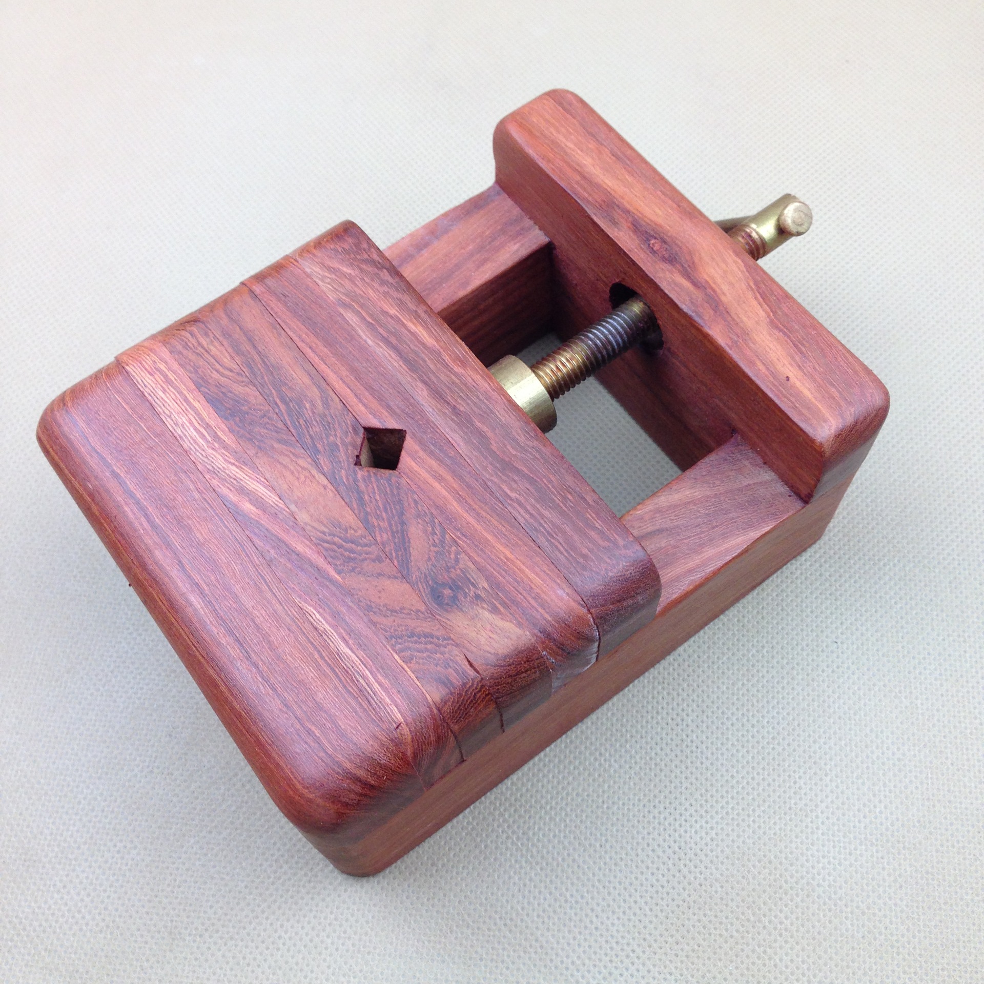 厂家促销供应红木印床 篆刻印床 大中小规格刻床章石料