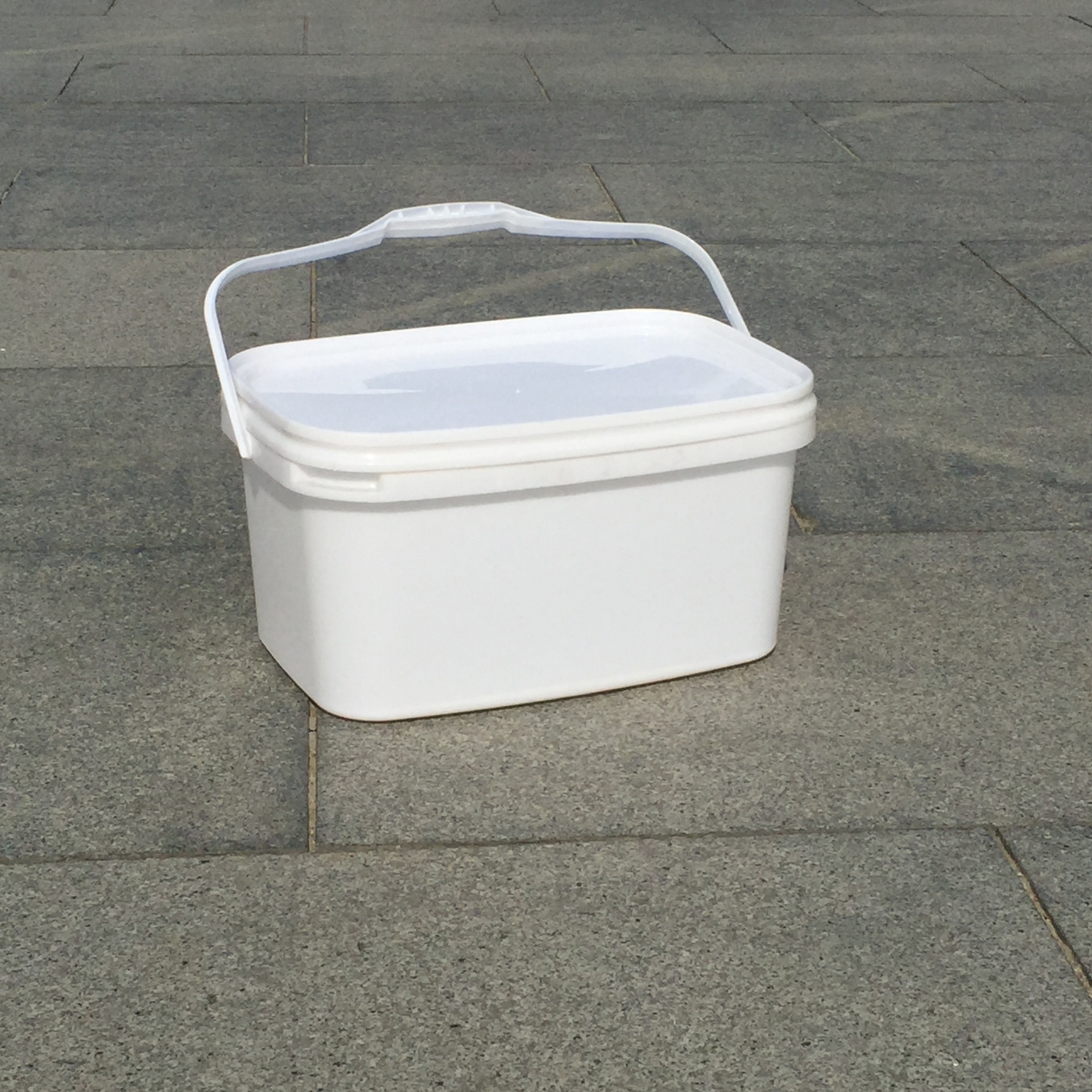 《供应》新款5l涂料桶 方形塑料桶 密封方形桶 耐摔5l包装桶