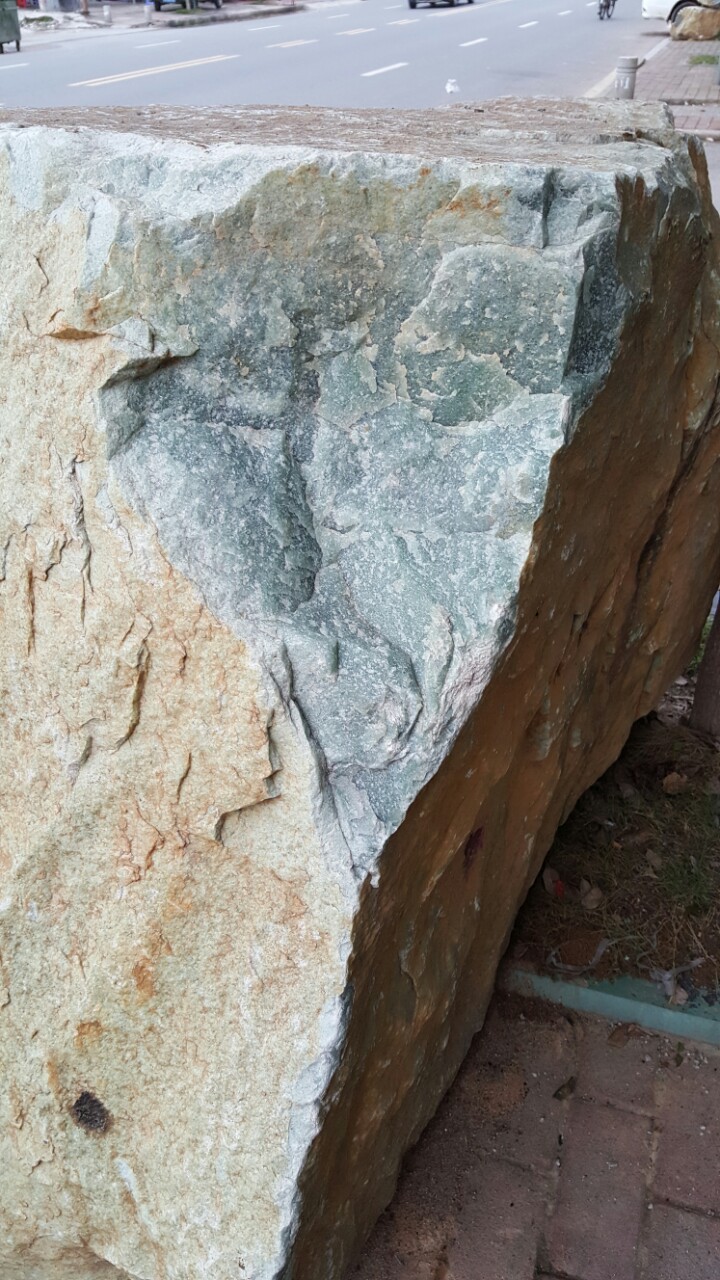 缘石记珠宝 绿东陵玉原石 大块 风景石 园林石 写字石