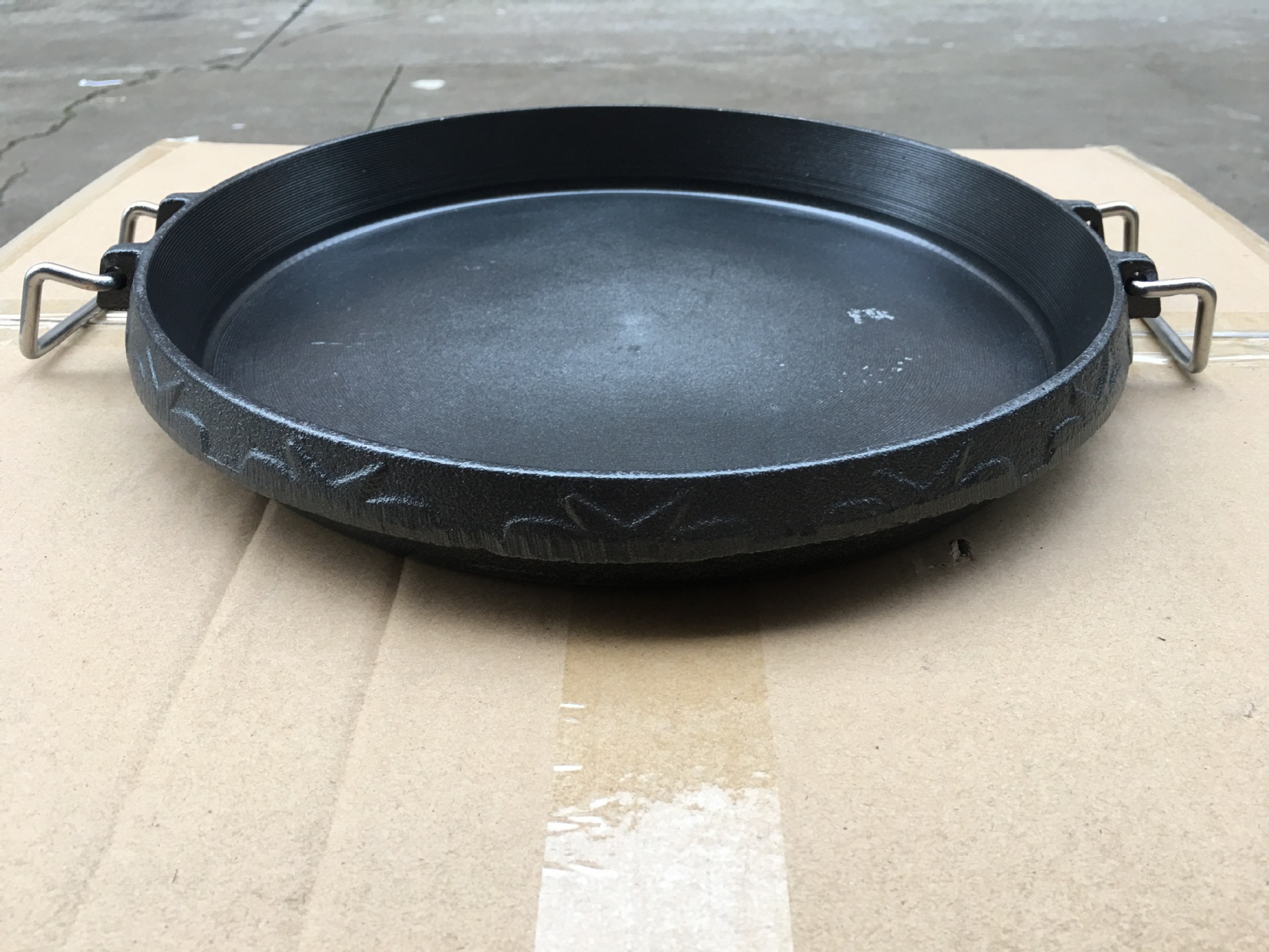 厂家 韩式烧烤盘 卡式炉圆形铁板烧 铸铁烤肉盘 801 802 803烤盘