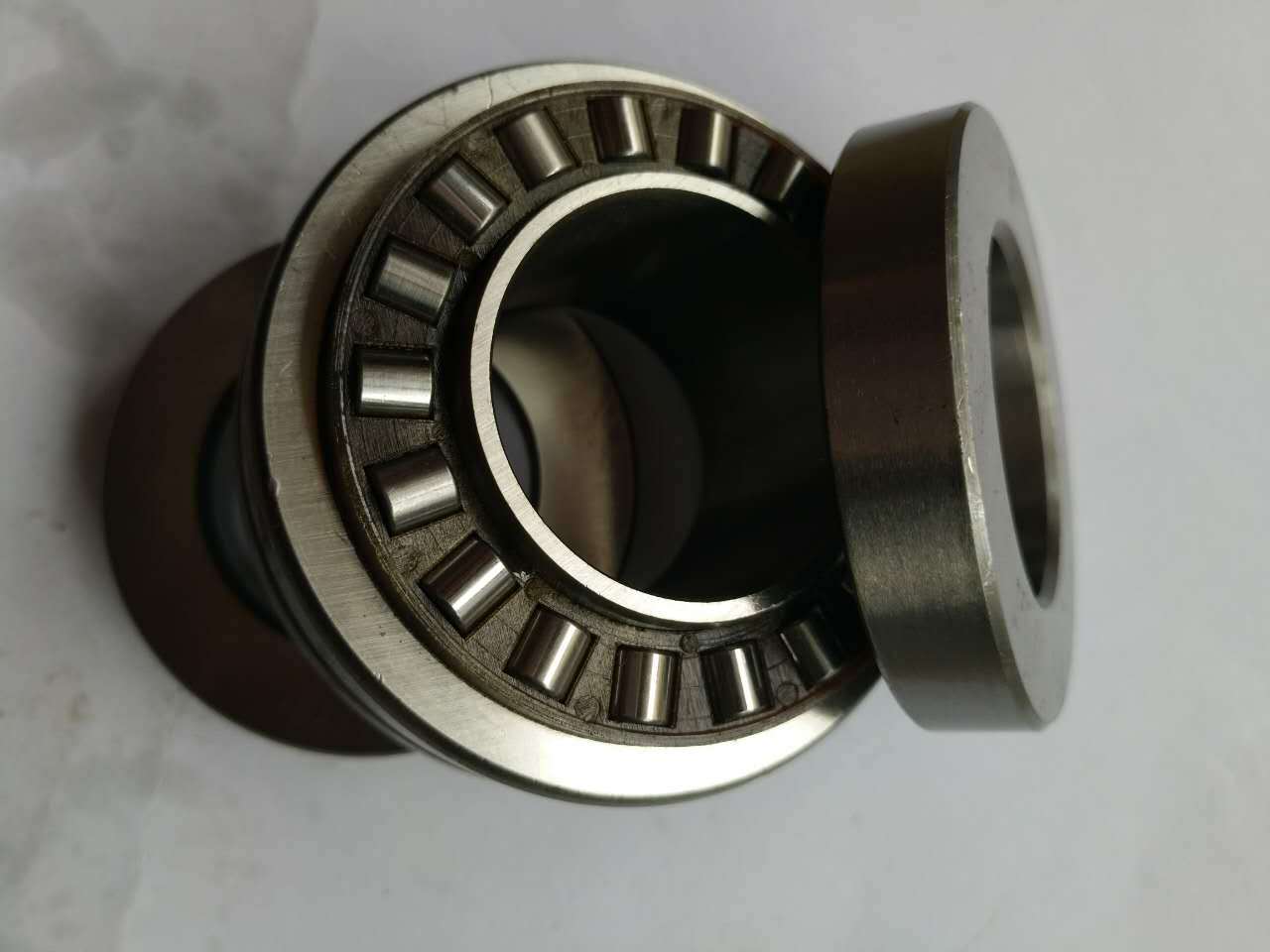 供应组合滚针轴承zarn2052tnp4尺寸内20外52高46