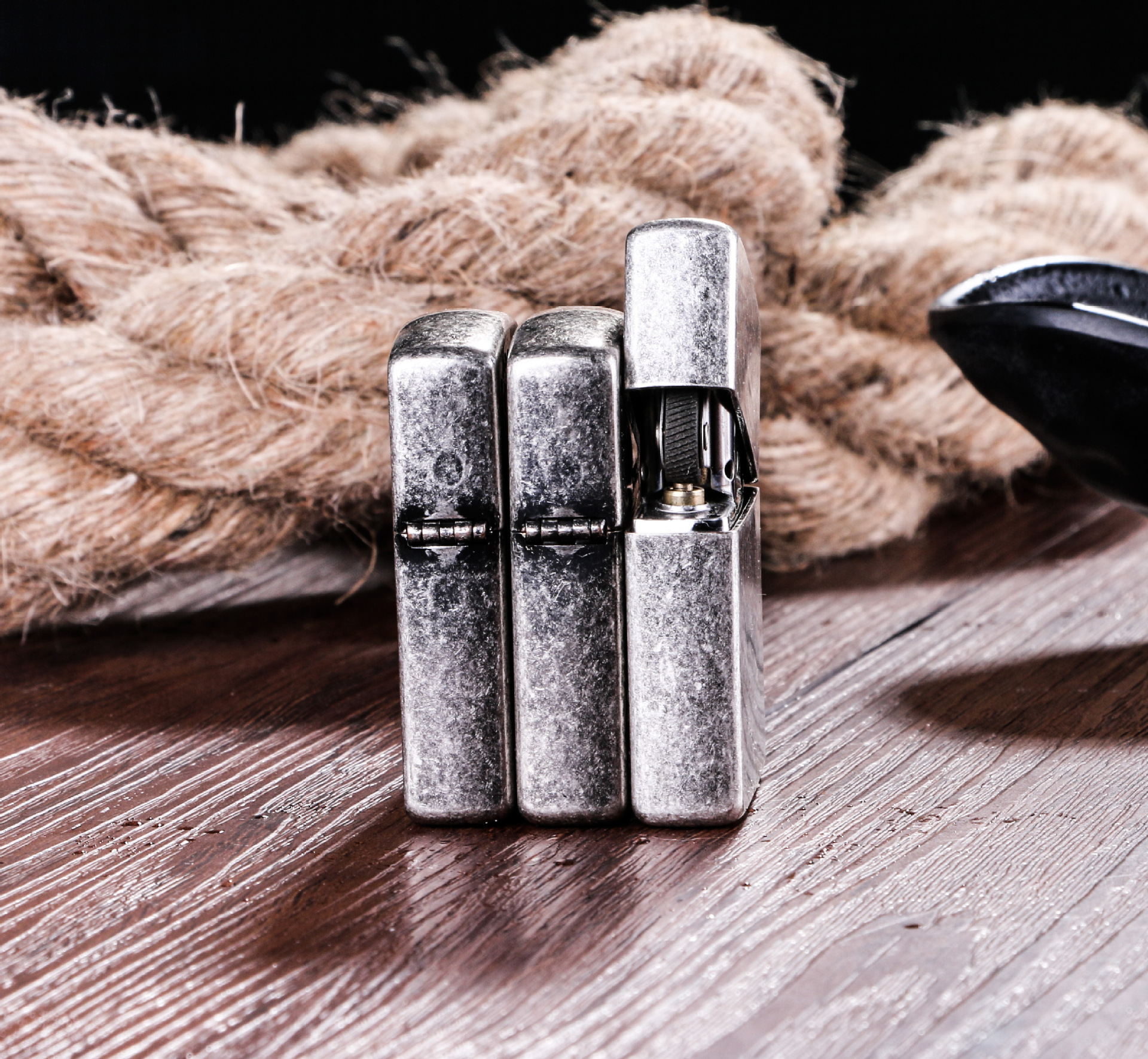 厂家直销cuci酷骑古银雕边蚀刻创意l个性煤油防风打火机批发