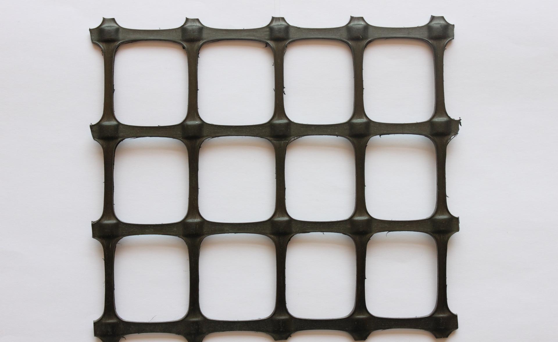 道路施工防护 土工格栅网 黑色小孔格栅网