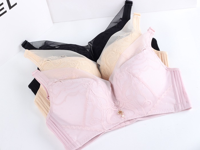 3cm, 34c-40c,36d-42d,后四排搭扣,聚拢舒适无钢圈文胸.