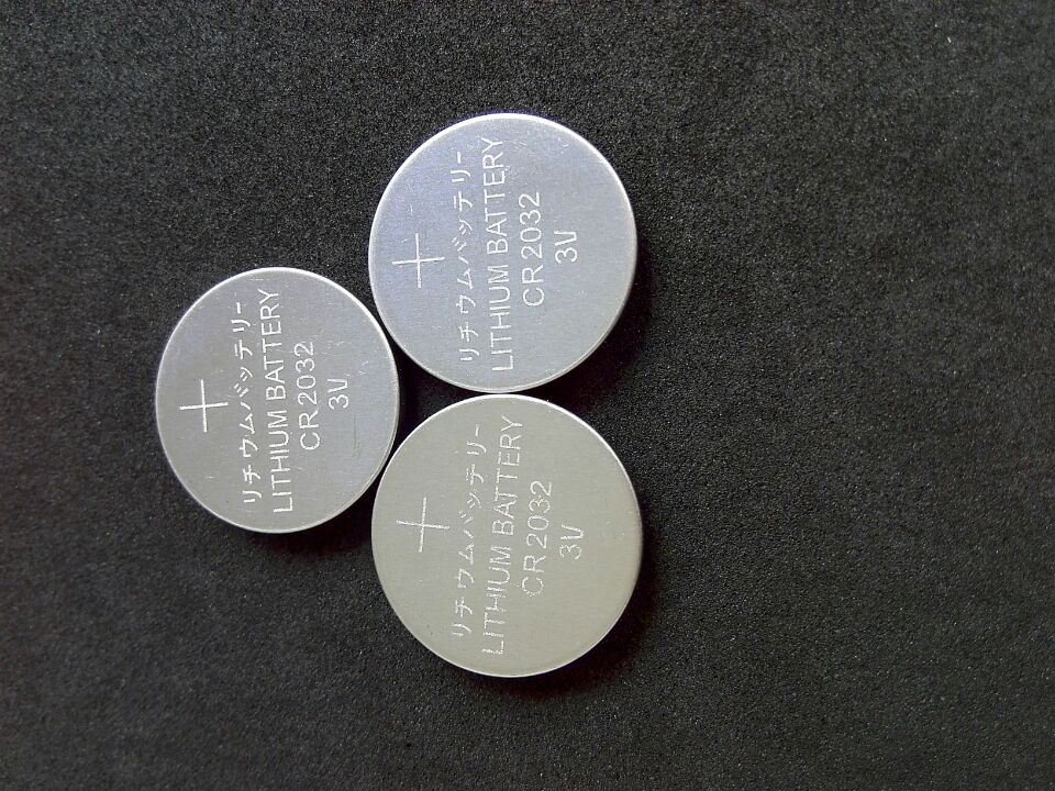 cr2032纽扣电池3v纽扣锂电池 汽车防盗 遥控器 23a27a12v碱性电池