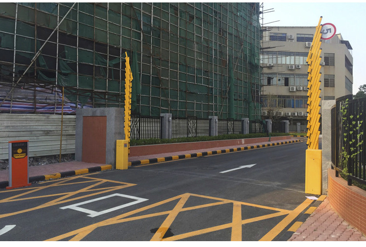 电动伸缩门配套道闸 通用升降起落挡车杆 -伸缩门