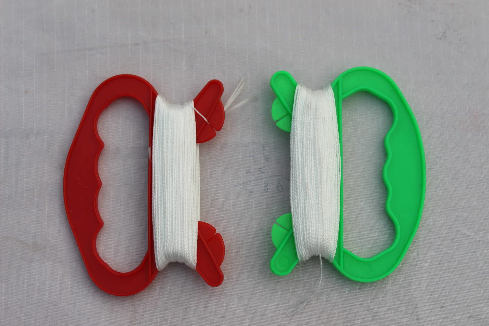 供应风筝线板 中线板 红色和绿色