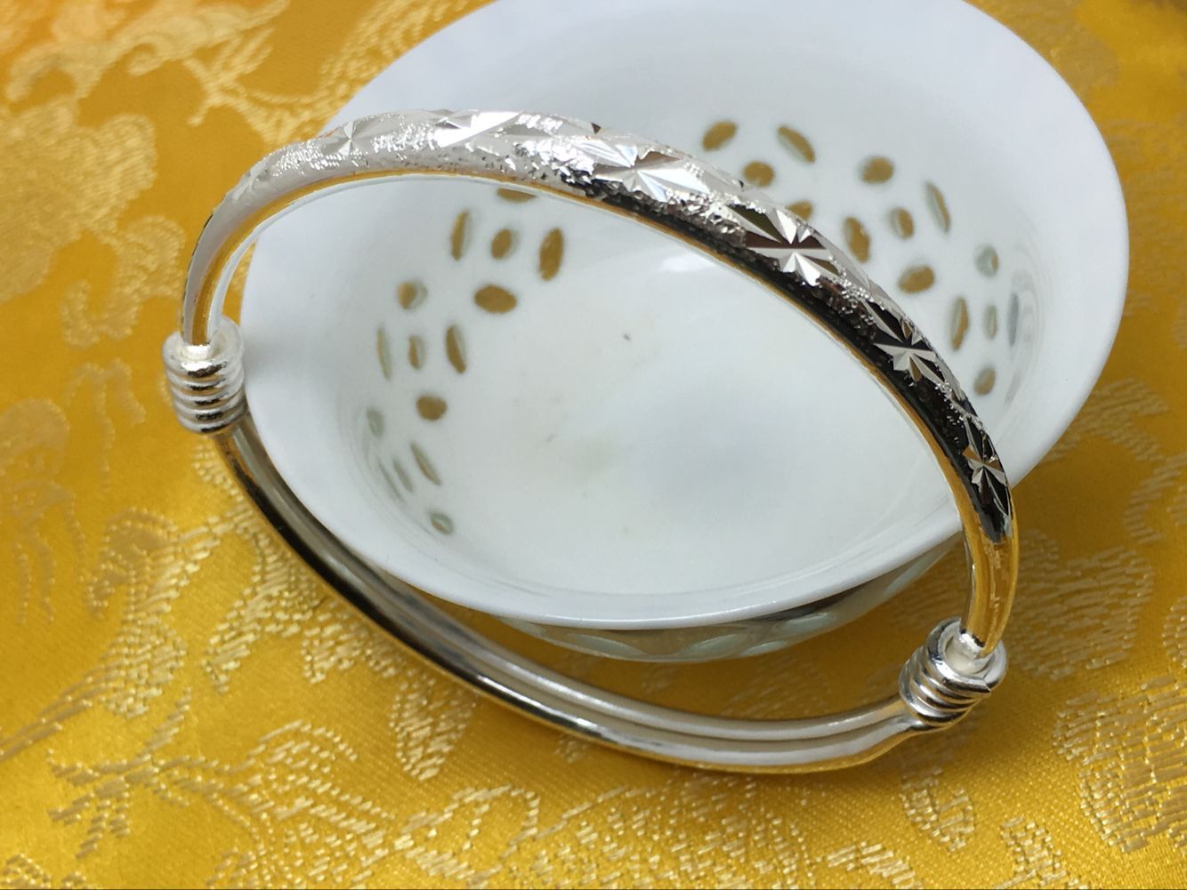 足银999 银镯子 满天星银手镯 送老婆女友妈妈生日 情人节礼物