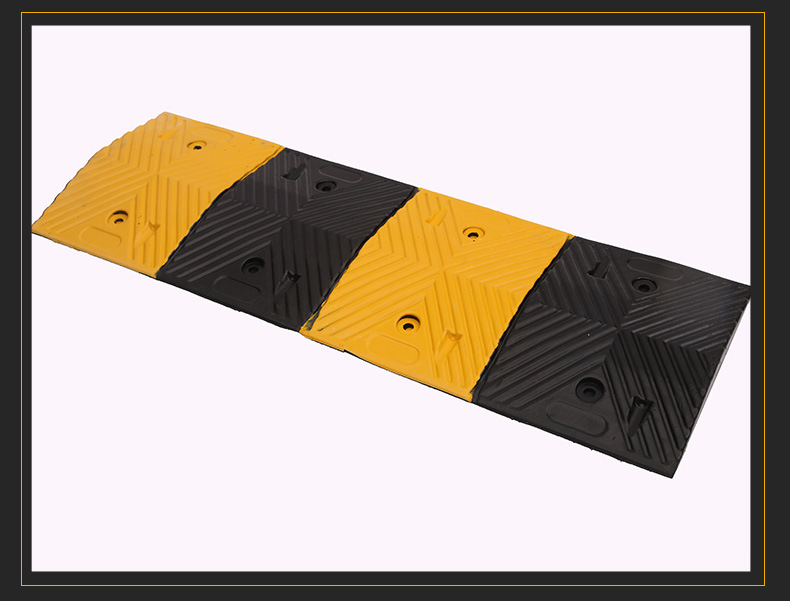 橡胶减速带 陡坡学校收费站安全缓冲板耐用防滑耐寒道路限速带