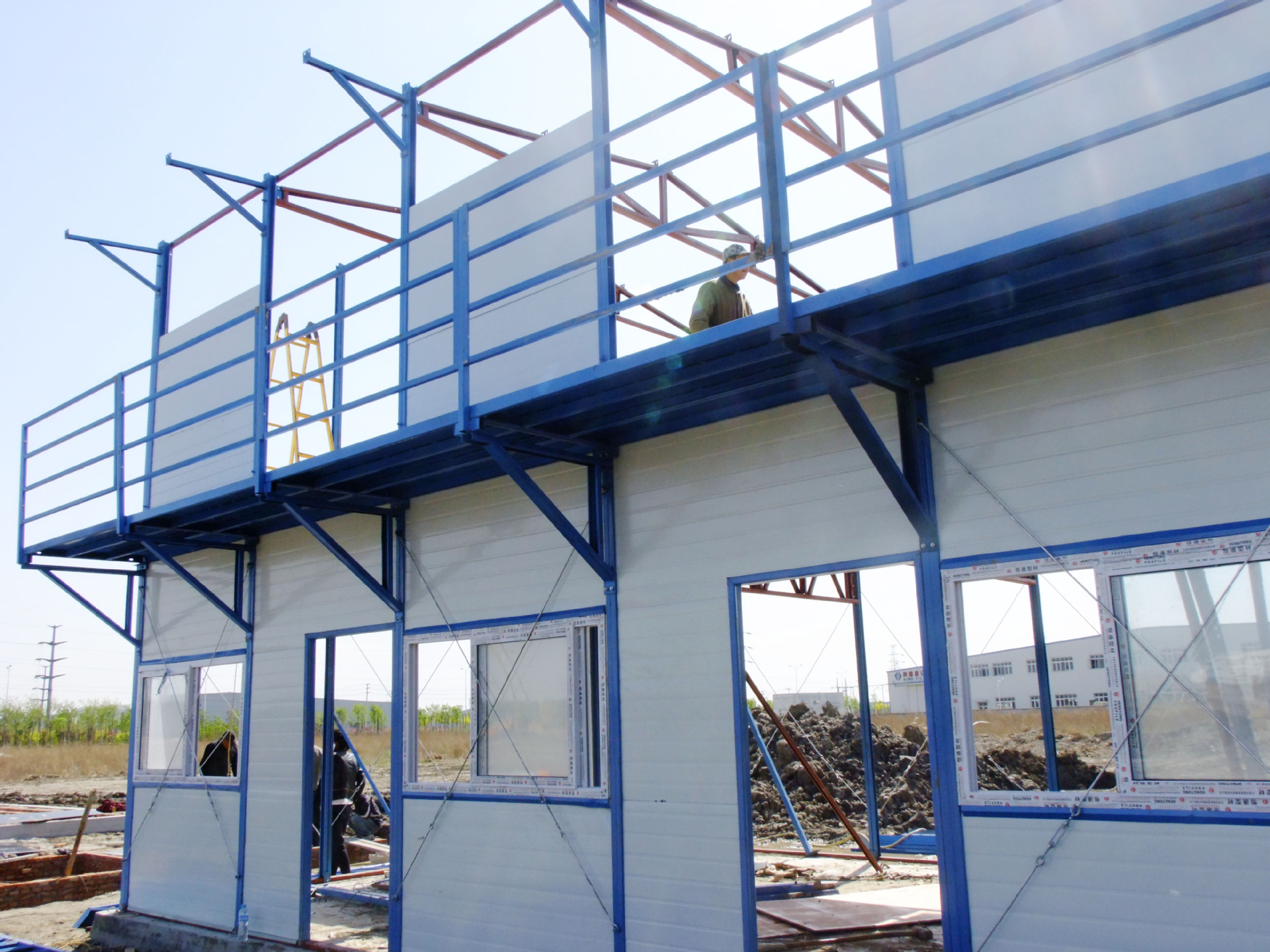 彩钢活动房 连栋板房k型 彩钢房 简易房子 钢结构房