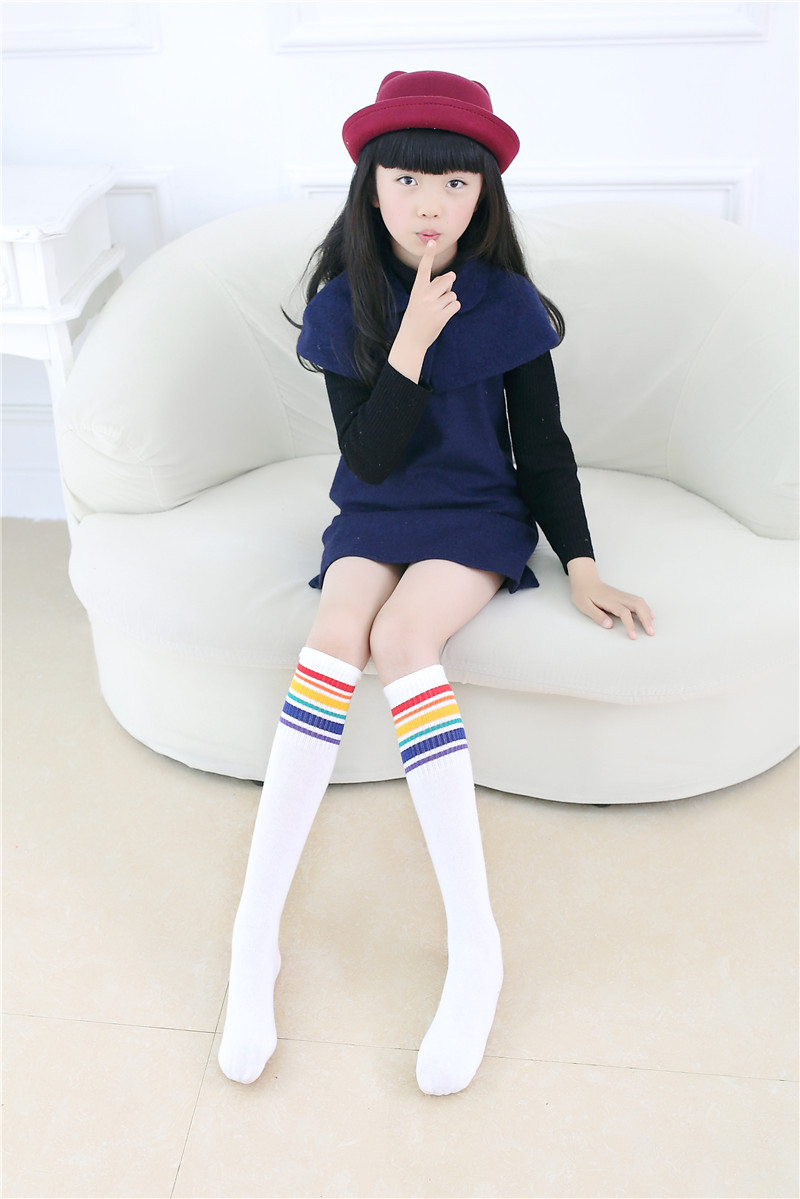 一件代发春秋新款韩版儿童中筒袜子直板彩虹条纹女童过膝长筒棉袜