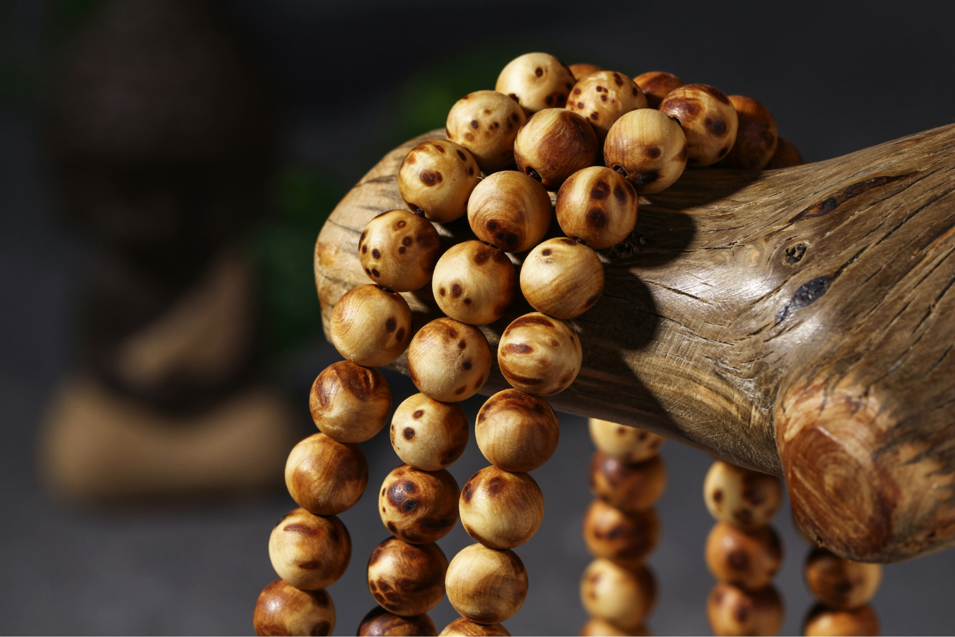 厂家批发 千年太行山崖柏木佛珠手串 满留疤素珠文玩手链10.