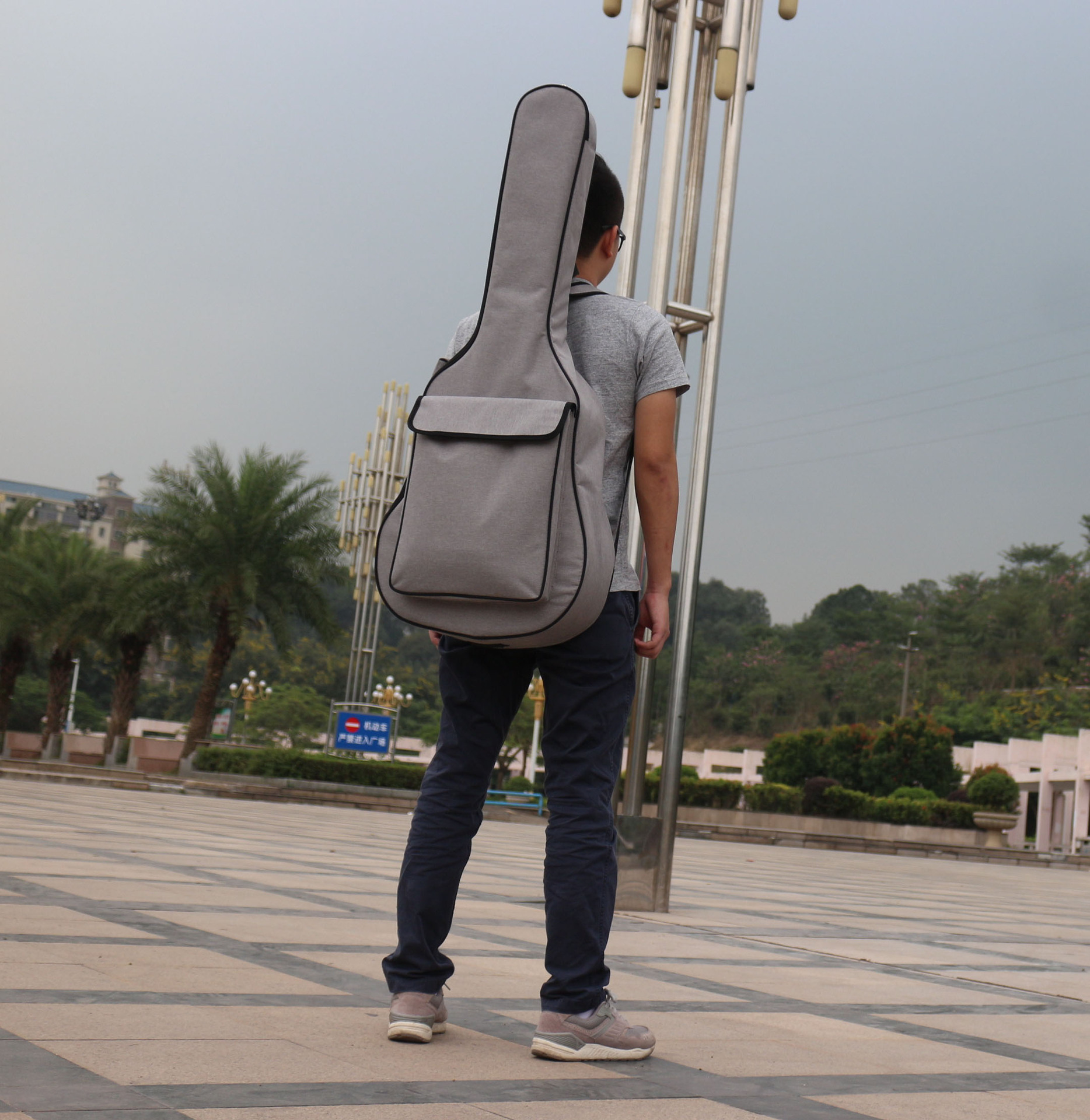 【厂家直销】加厚双肩带民谣吉他背包批发