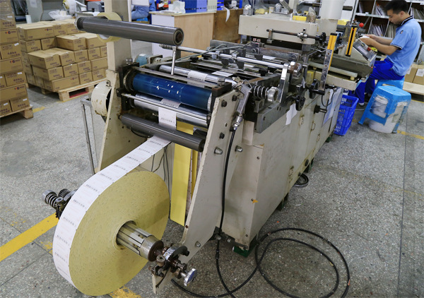 厂家定制长方形卷筒不干胶热敏纸标签印刷 空白标签打印广告贴纸