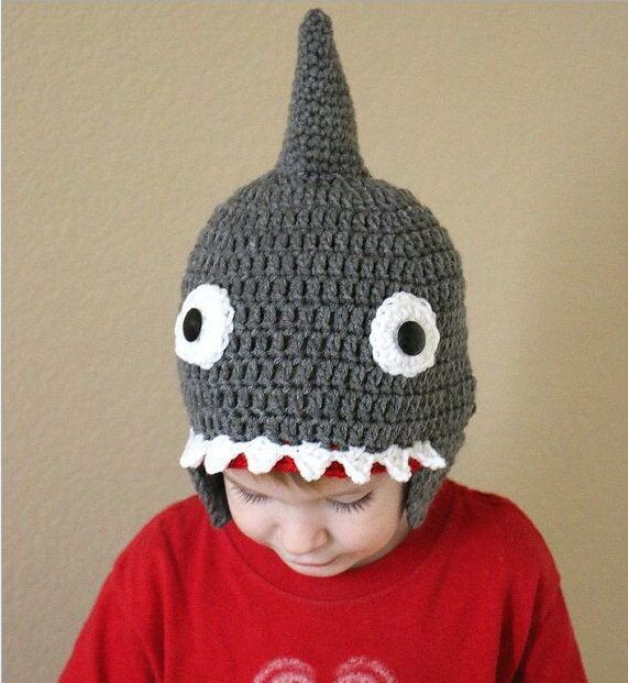 搞怪创意毛线帽爆款可爱鲨鱼帽儿童拍照道具帽 纯手工编织毛线帽