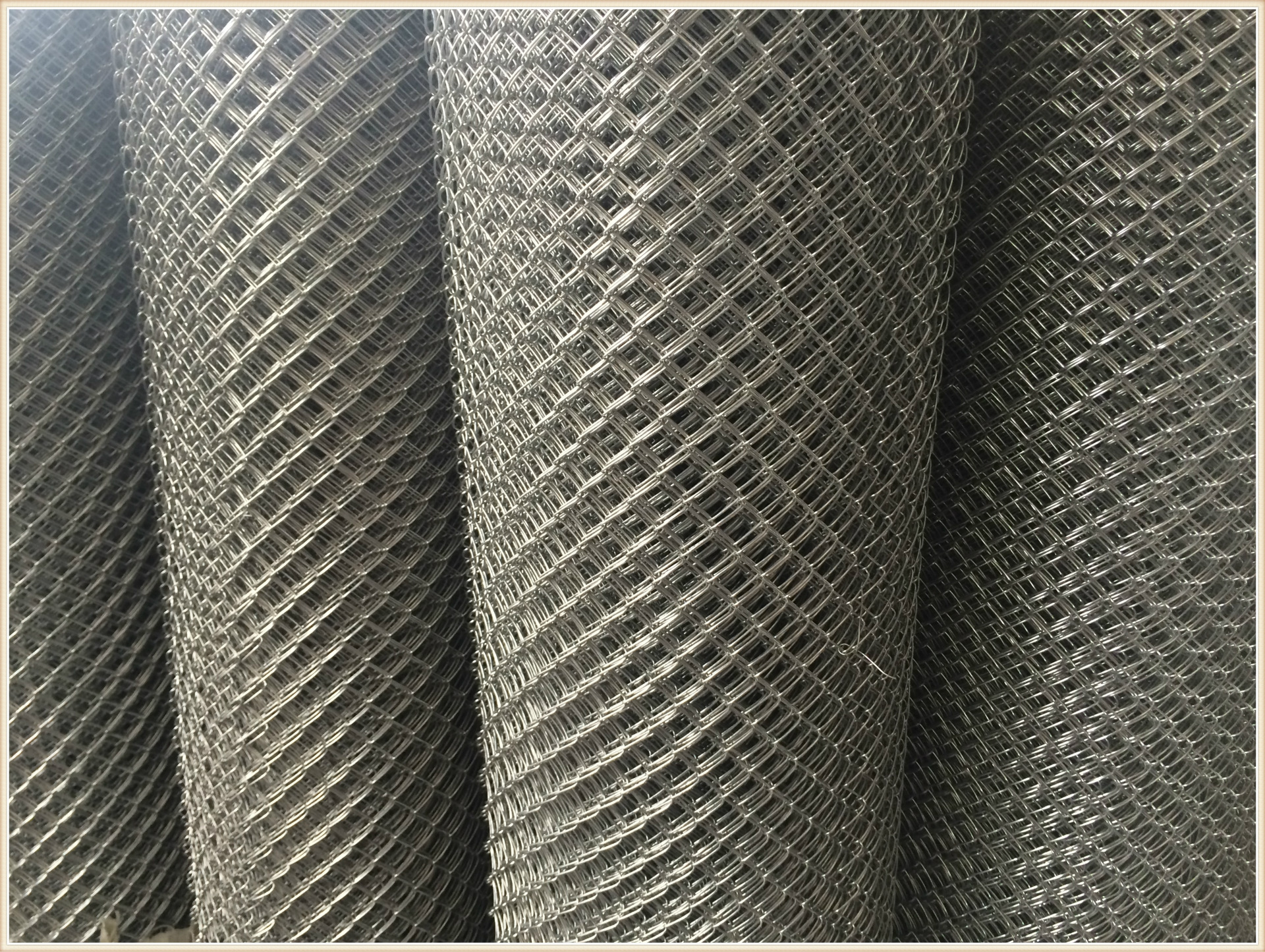 厂家直销装饰镀锌勾花网,不锈钢小孔菱形网,活络网 脚踏网