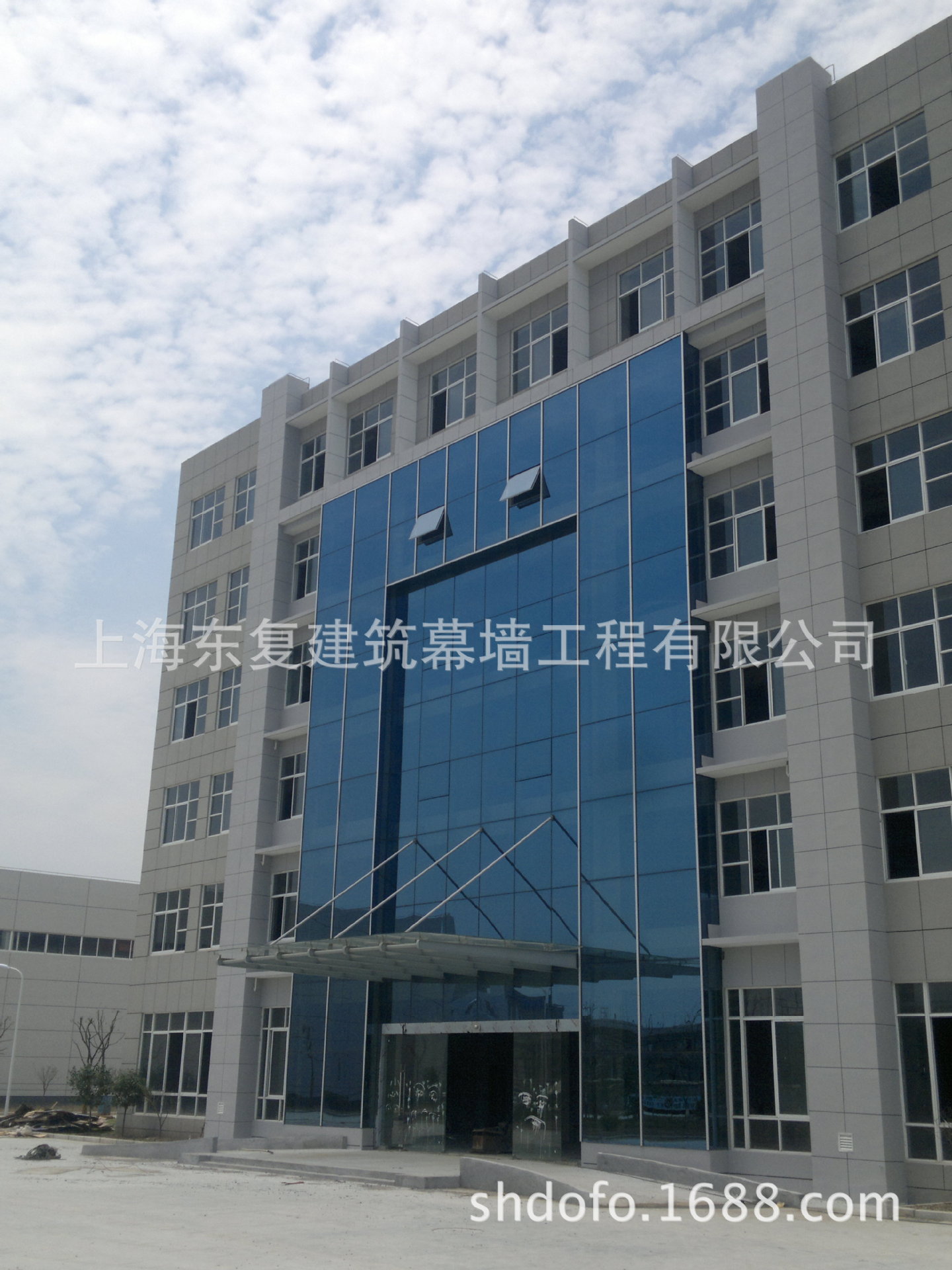 浙江鄞州区幕墙工程;吊挂玻璃幕墙 ,透明玻璃幕墙 ,玻璃幕墙顶