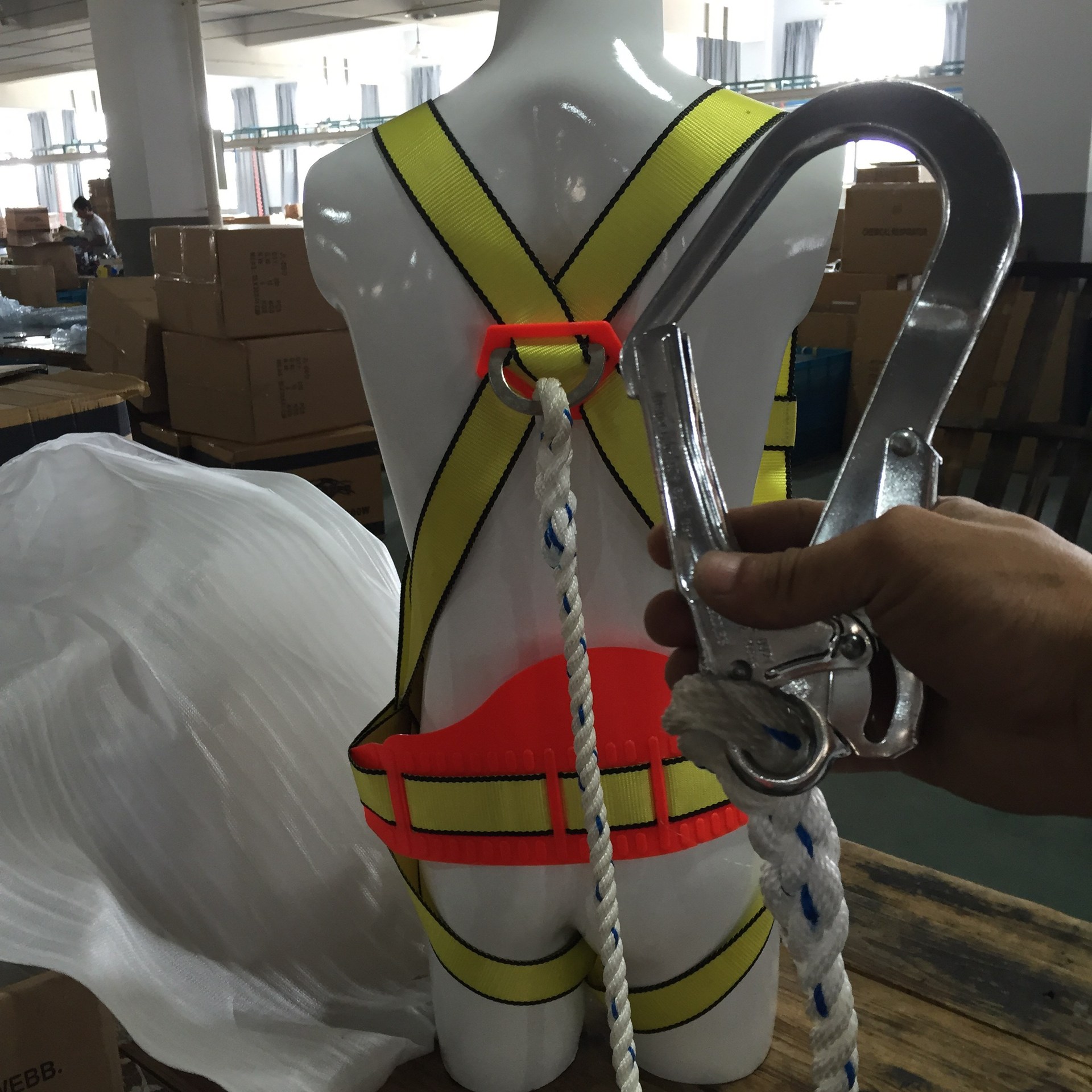 厂家直销全身式安全带电工高空作业建设攀登户外架子工保险锁扣