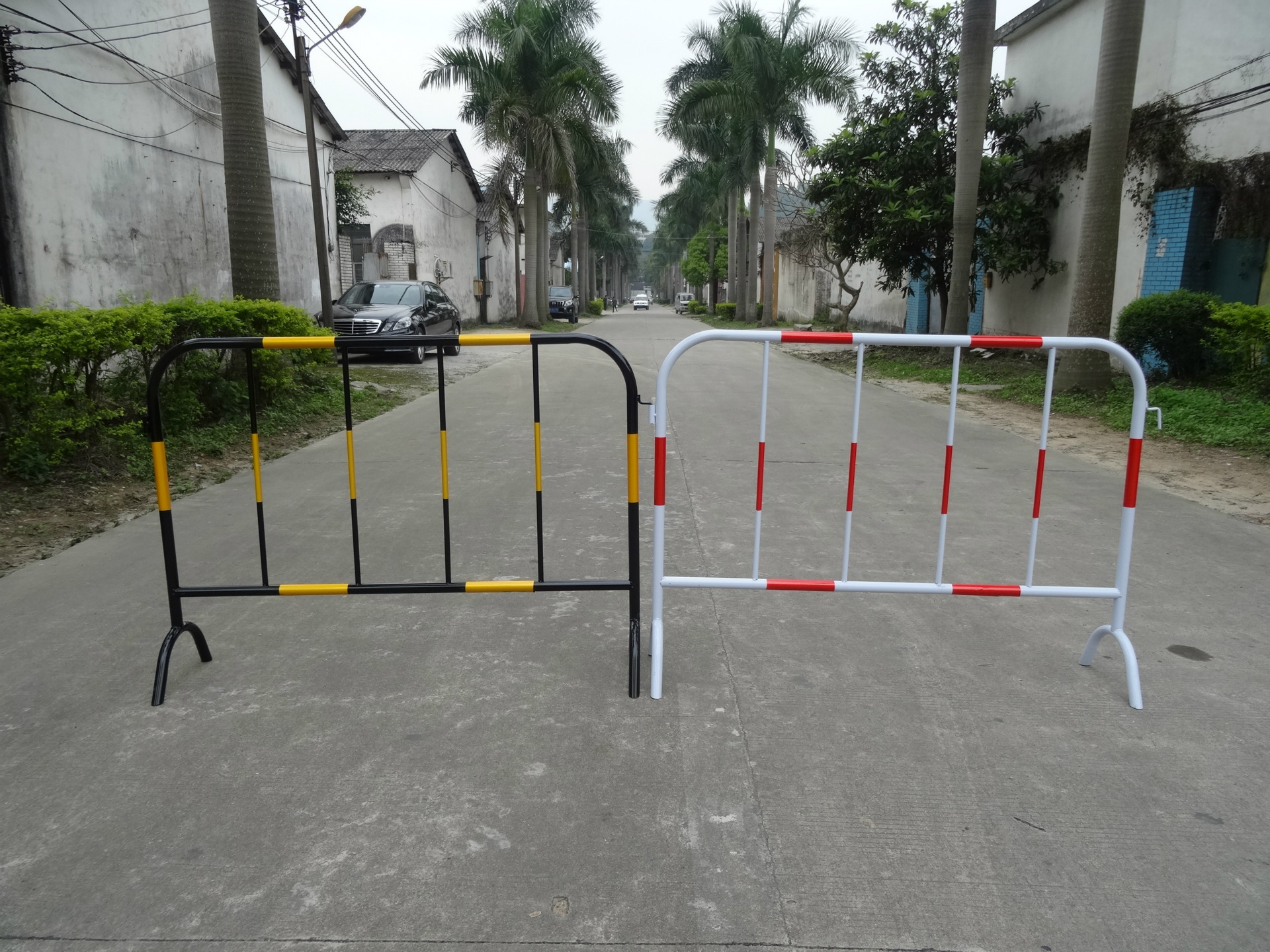 道路分道隔离用以及大型公共场合人群隔离;无需固定,可随时放在路边